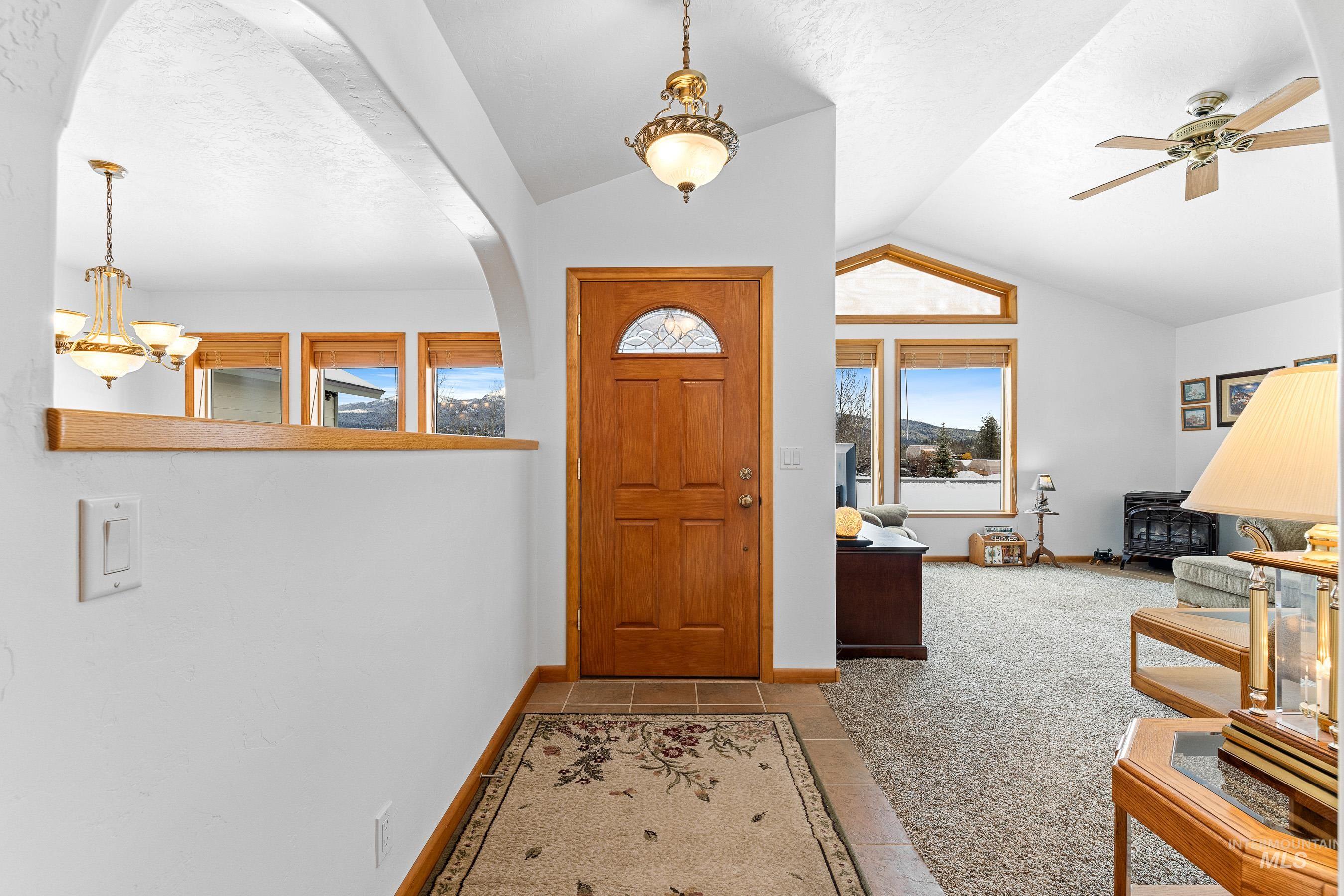 13965 Easy Street, McCall, Idaho 83638, 3 Bedrooms, 2 Bathrooms, Residential For Sale, Price $836,500,MLS 98930051