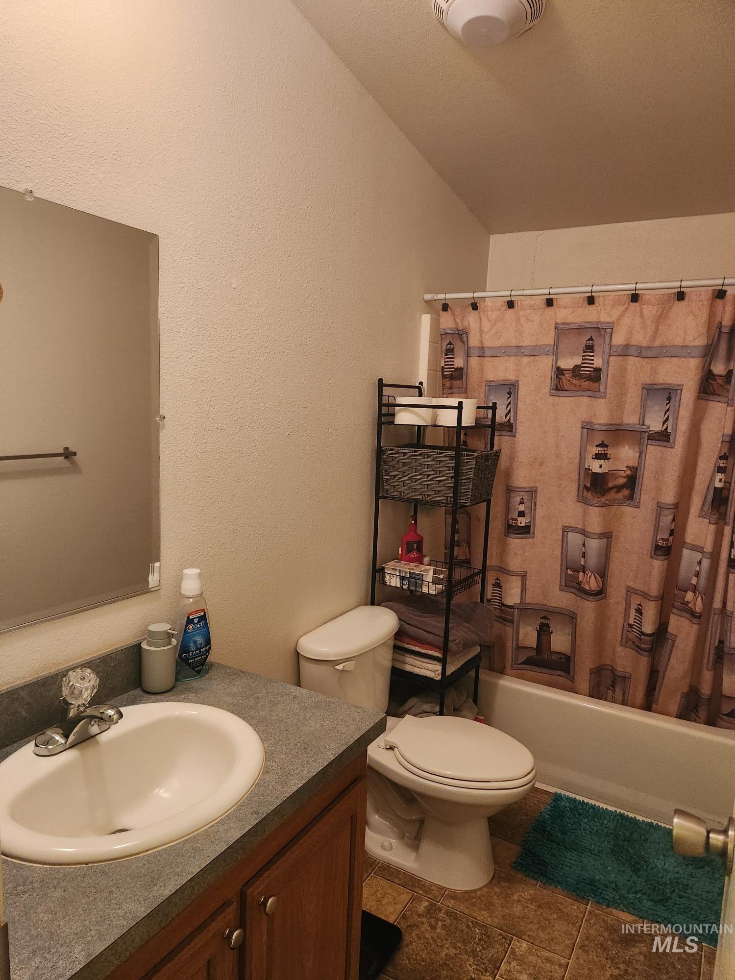 135 N Marion St, Peck, Idaho 83545, 3 Bedrooms, 2 Bathrooms, Residential For Sale, Price $294,000, 98930073