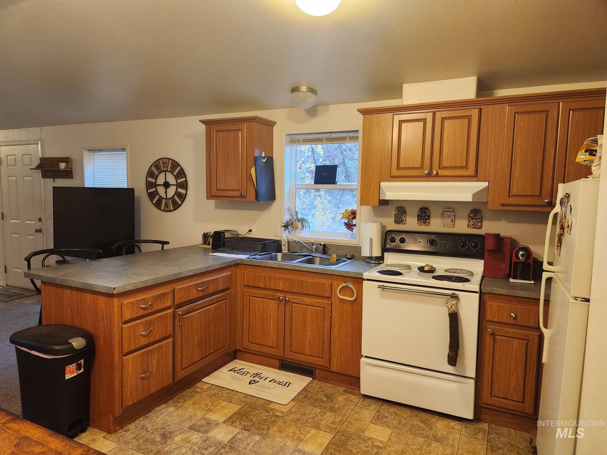 135 N Marion St, Peck, Idaho 83545, 3 Bedrooms, 2 Bathrooms, Residential For Sale, Price $294,000, 98930073