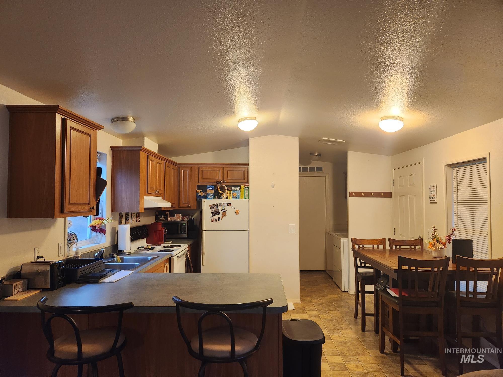 135 N Marion St, Peck, Idaho 83545, 3 Bedrooms, 2 Bathrooms, Residential For Sale, Price $294,000, 98930073