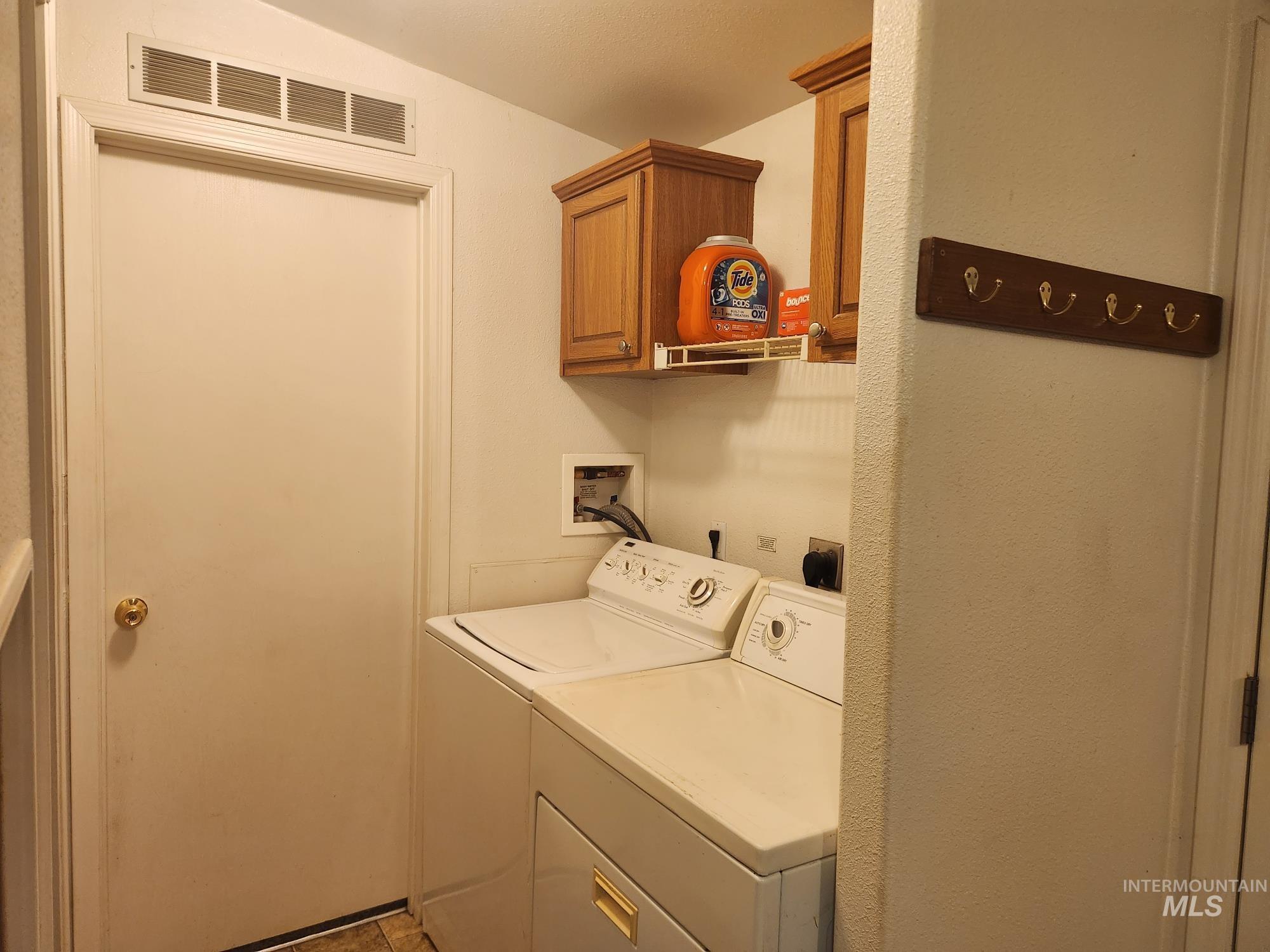 135 N Marion St, Peck, Idaho 83545, 3 Bedrooms, 2 Bathrooms, Residential For Sale, Price $294,000, 98930073