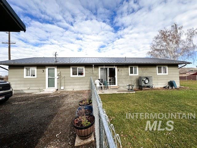 875 W Indianhead Rd, Weiser, Idaho 83672, 3 Bedrooms, 2 Bathrooms, Residential For Sale, Price $383,000,MLS 98930161