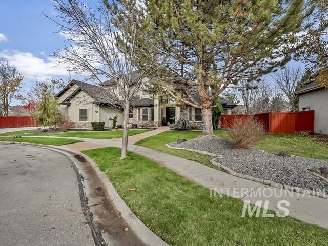 2796 W Lost Rapids, Meridian, Idaho 83646, 5 Bedrooms, 3.5 Bathrooms, Residential For Sale, Price $799,900,MLS 98930220