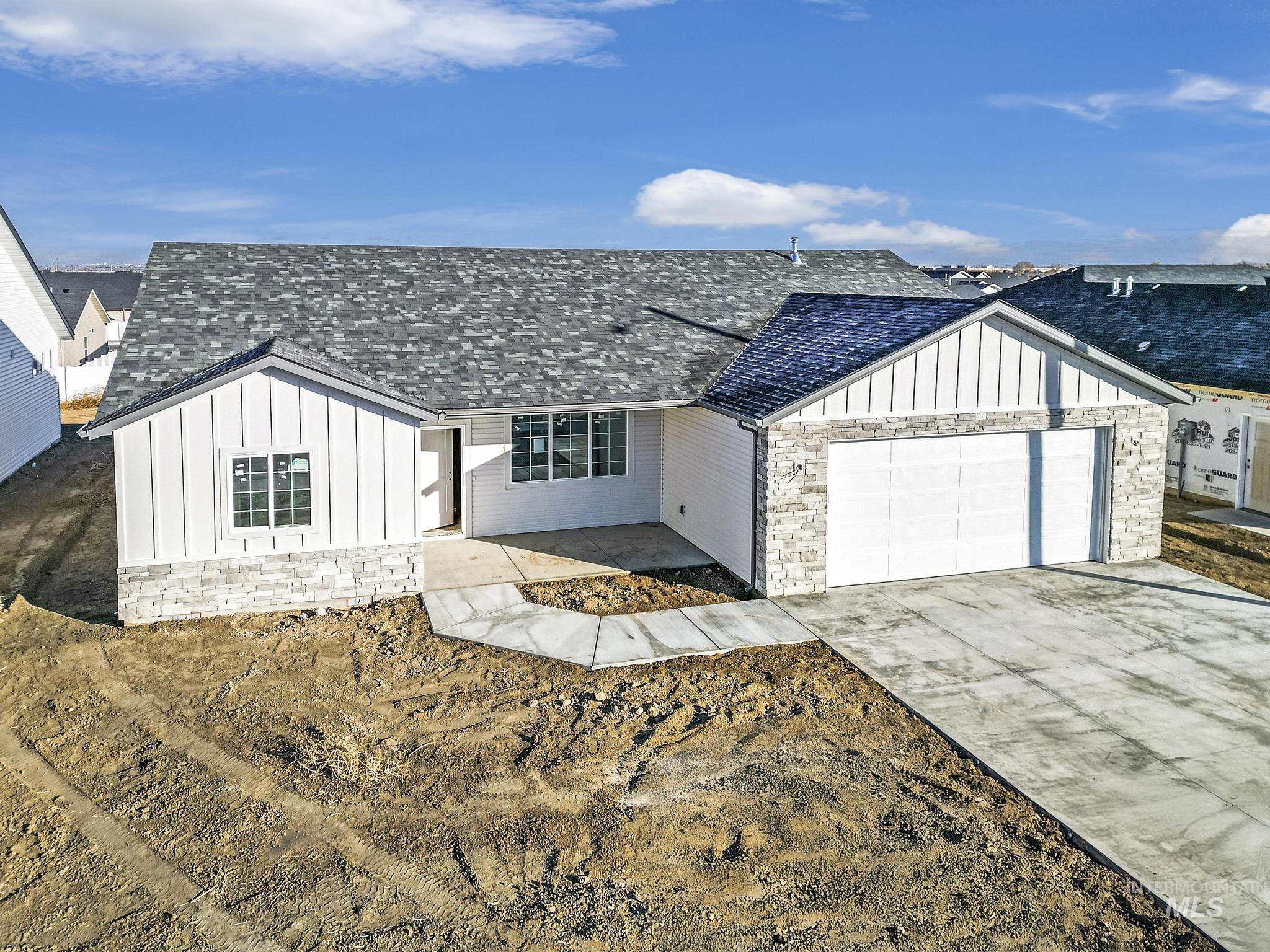 1206 Frank Henry Road, Twin Falls, Idaho 83301, 4 Bedrooms, 2 Bathrooms, Residential For Sale, Price $417,000,MLS 98930238