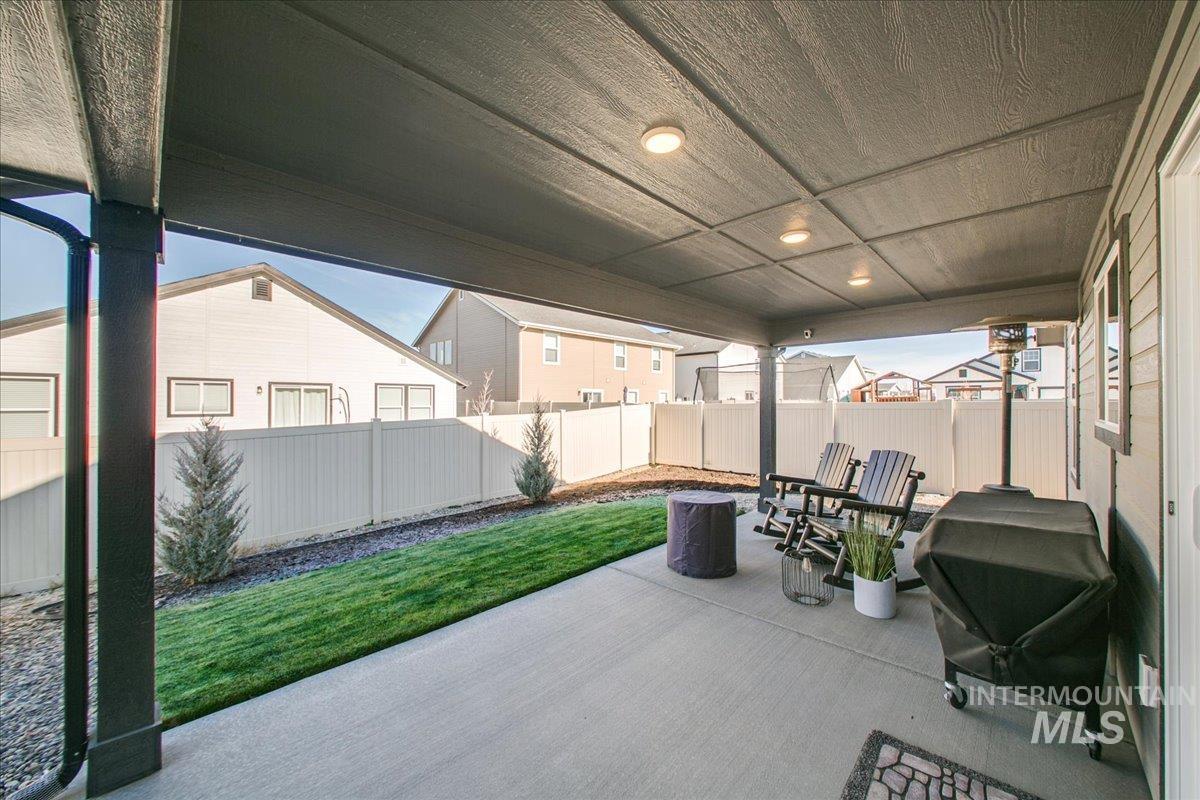 12594 Dimarie Ct, Caldwell, Idaho 83607, 3 Bedrooms, 2 Bathrooms, Residential For Sale, Price $385,000,MLS 98930260