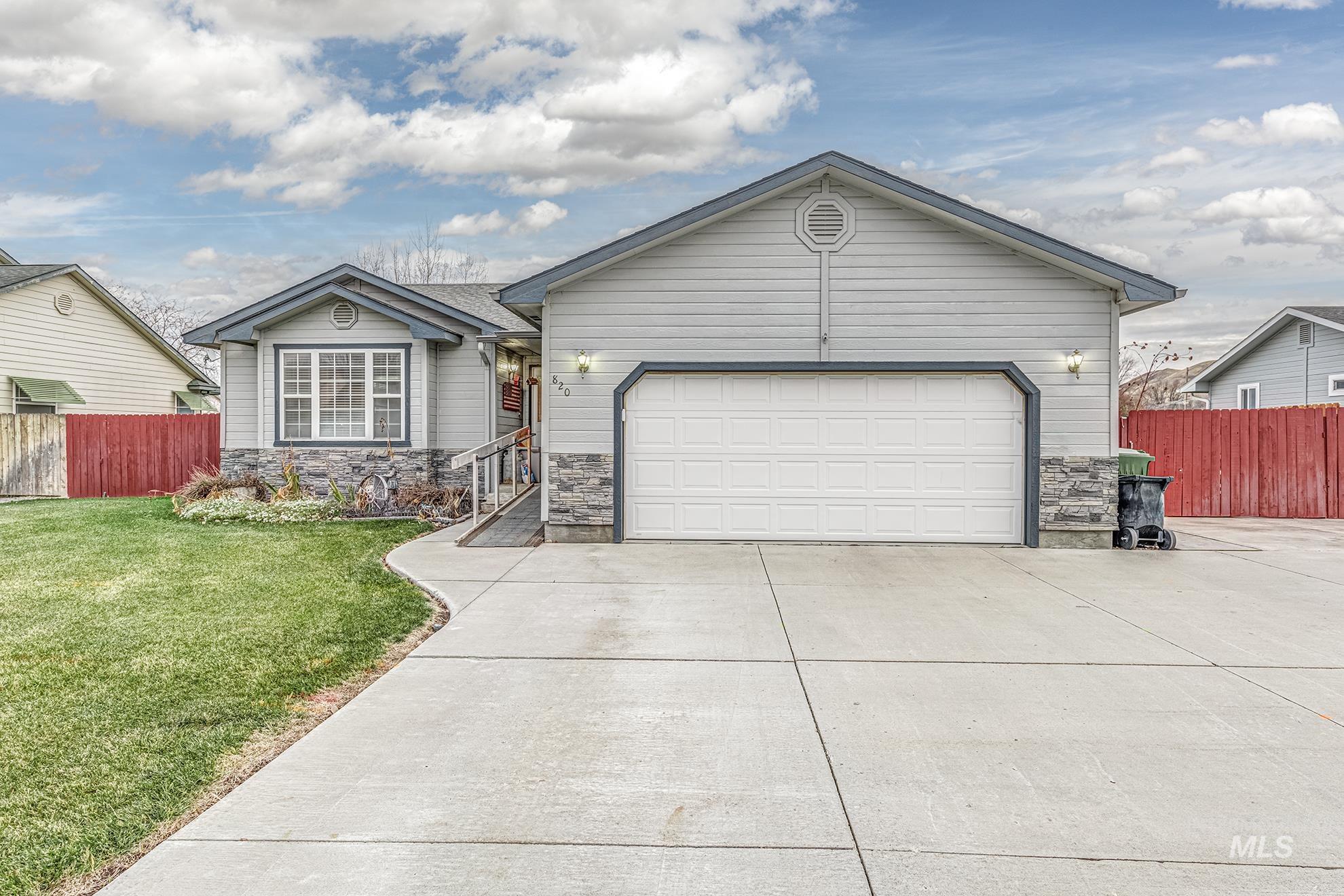 820 14th St. N, Vale, Oregon 97918, 3 Bedrooms, 2 Bathrooms, Residential For Sale, Price $349,000,MLS 98930396