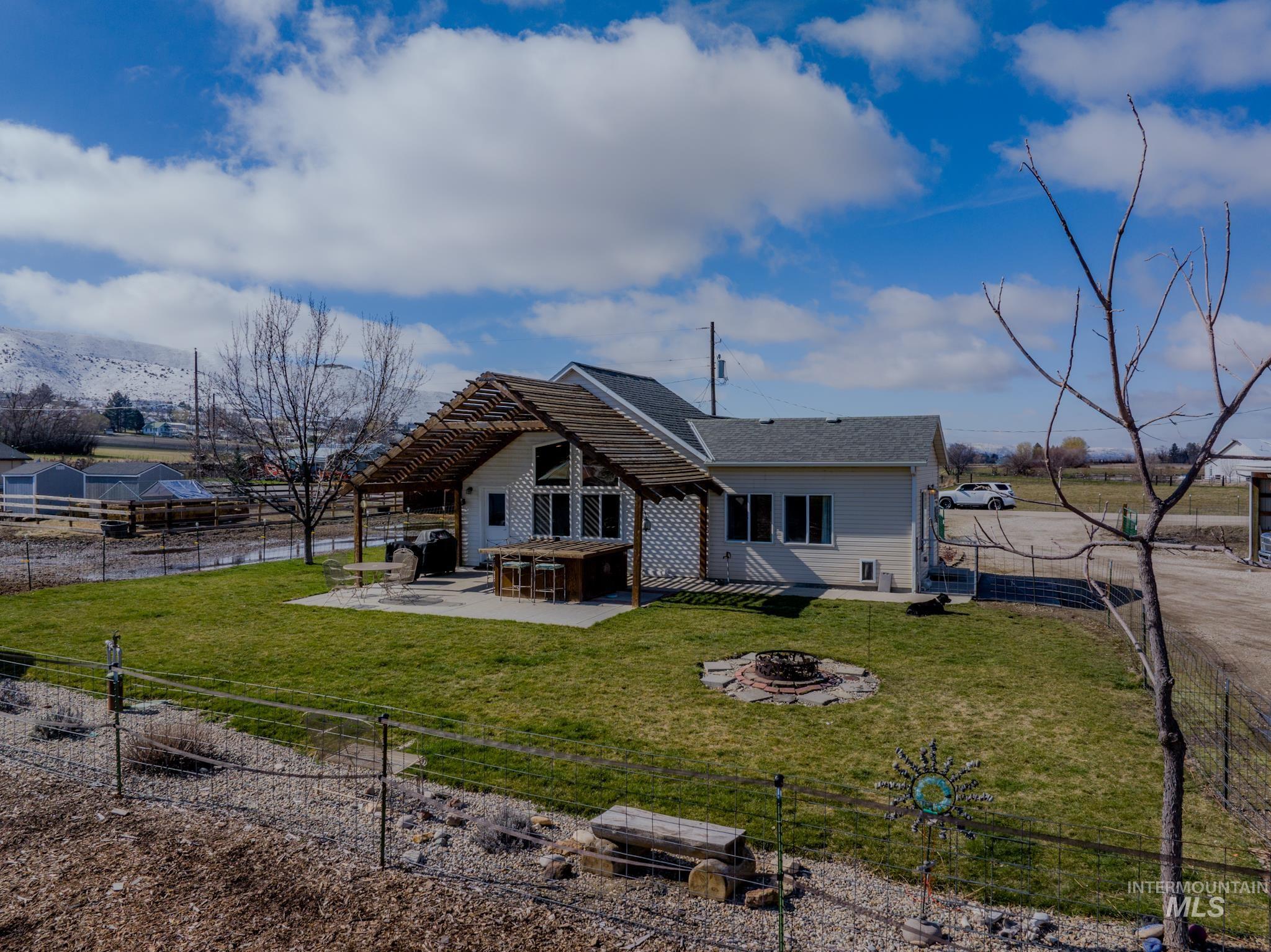 3624 Wills Rd, Emmett, Idaho 83617, 3 Bedrooms, 2 Bathrooms, Residential For Sale, Price $699,000,MLS 98930478