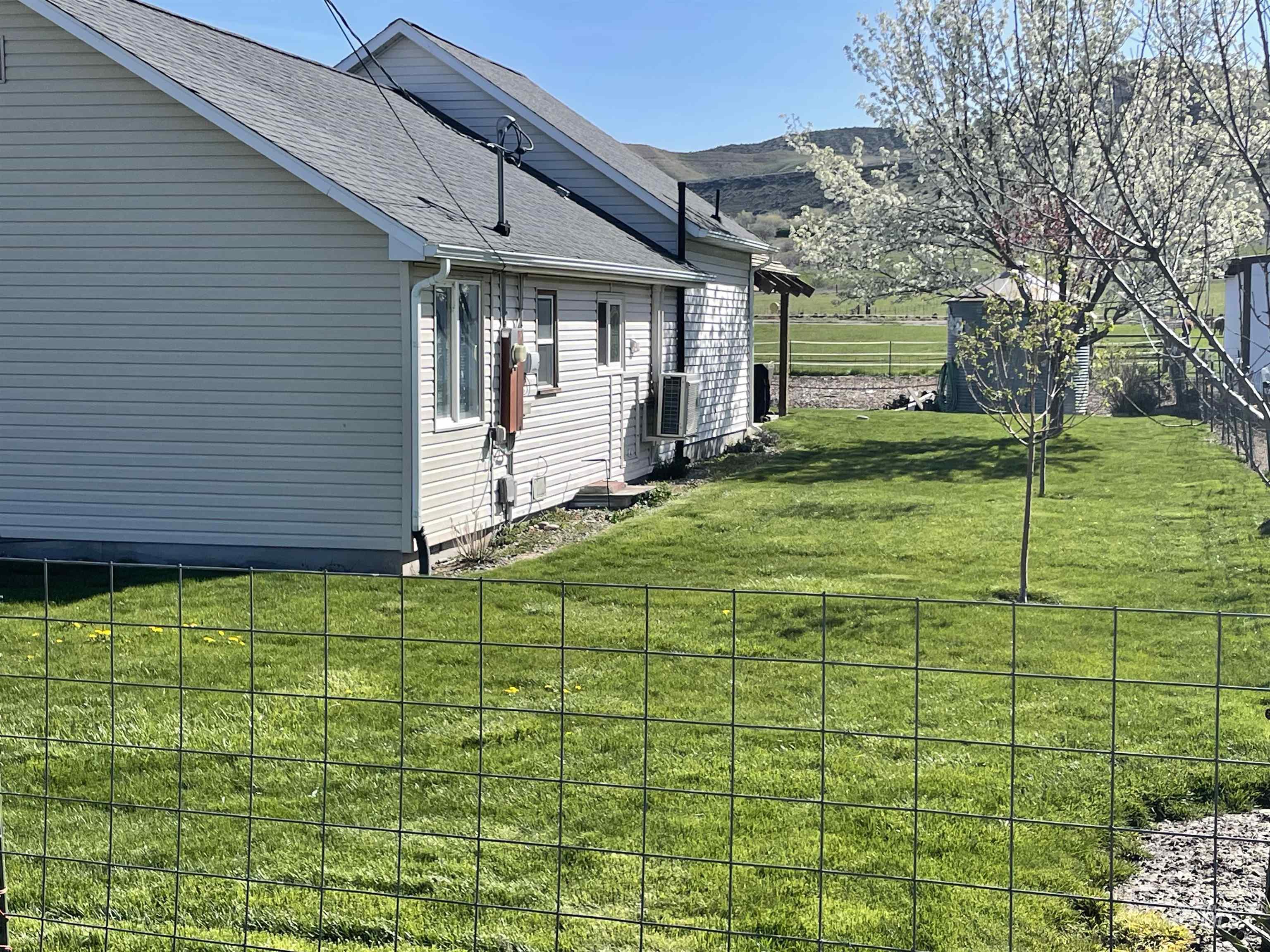 3624 Wills Rd, Emmett, Idaho 83617, 3 Bedrooms, 2 Bathrooms, Residential For Sale, Price $699,000,MLS 98930478