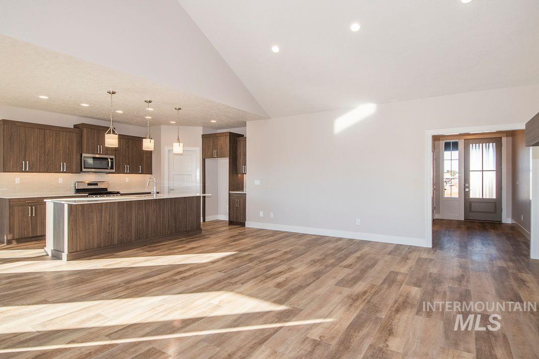 2392 S Thacker Ridge Ave., Nampa, Idaho 83686, 3 Bedrooms, 2.5 Bathrooms, Residential For Sale, Price $589,900, 98930508