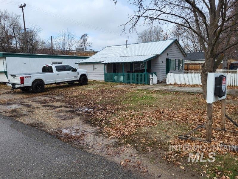 125 1st St N, Nampa, Idaho 83687, 2 Bedrooms, 1 Bathroom, Residential Income For Sale, Price $454,990, 98930527