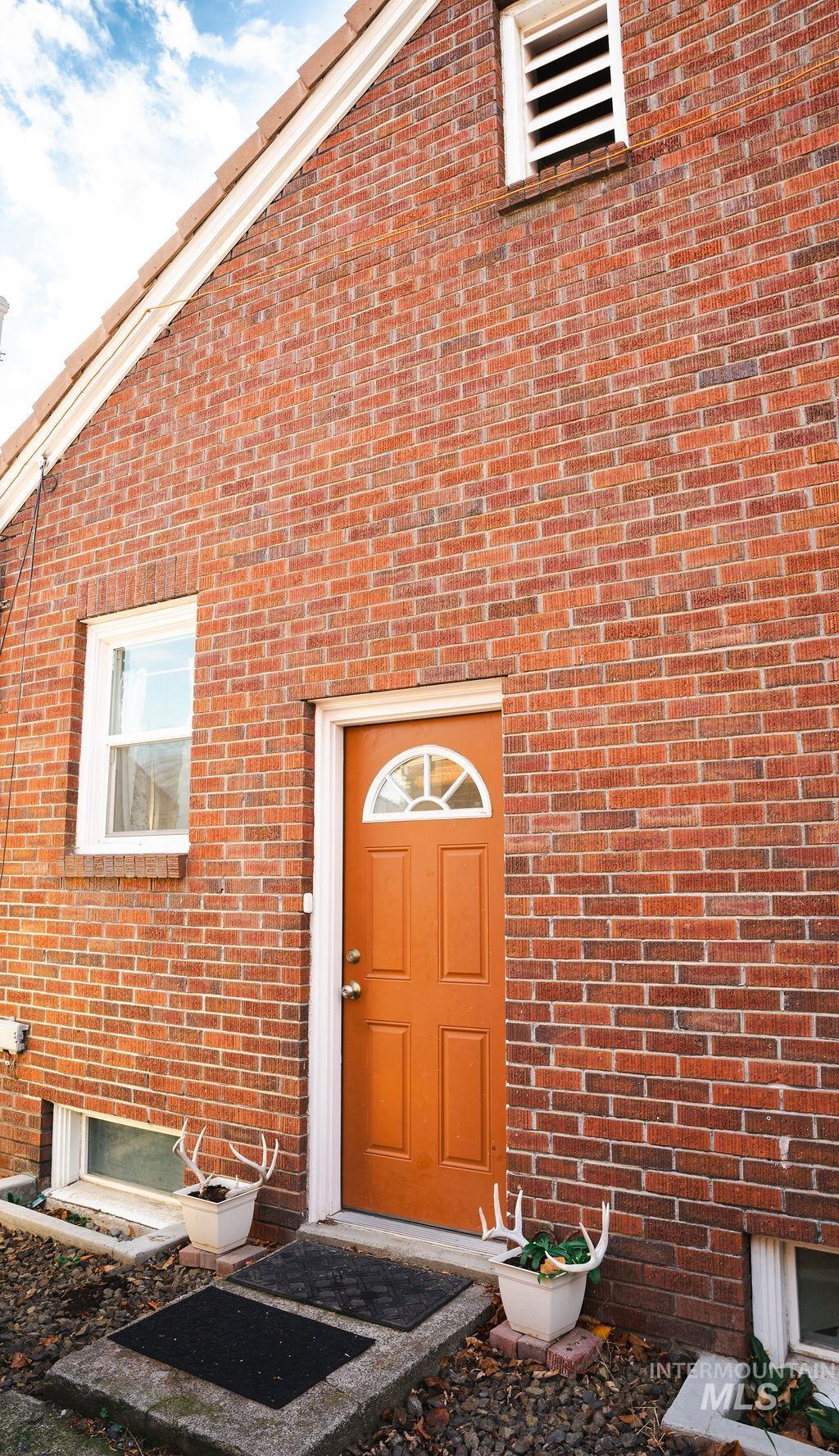 1324 11th Avenue, Lewiston, Idaho 83501, 3 Bedrooms, 2 Bathrooms, Residential For Sale, Price $352,900, 98930540