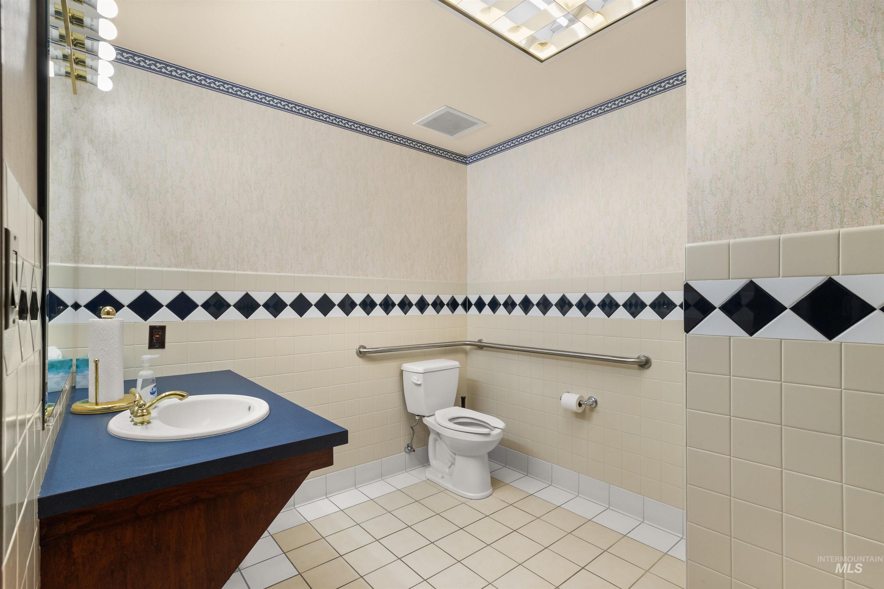 1455 G Street, Lewiston, Idaho 83501, Business/Commercial For Sale, Price $1,000,000, 98930601