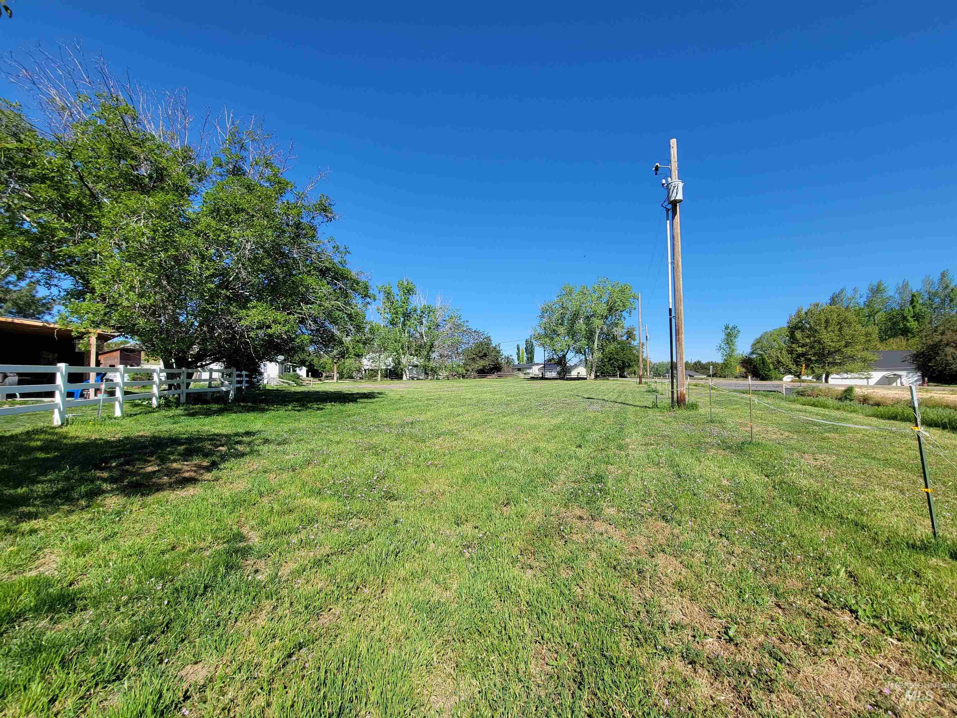 13347 Locust Ln, Nampa, Idaho 83686, 2 Bedrooms, 1 Bathroom, Residential Income For Sale, Price $525,000,MLS 98930629