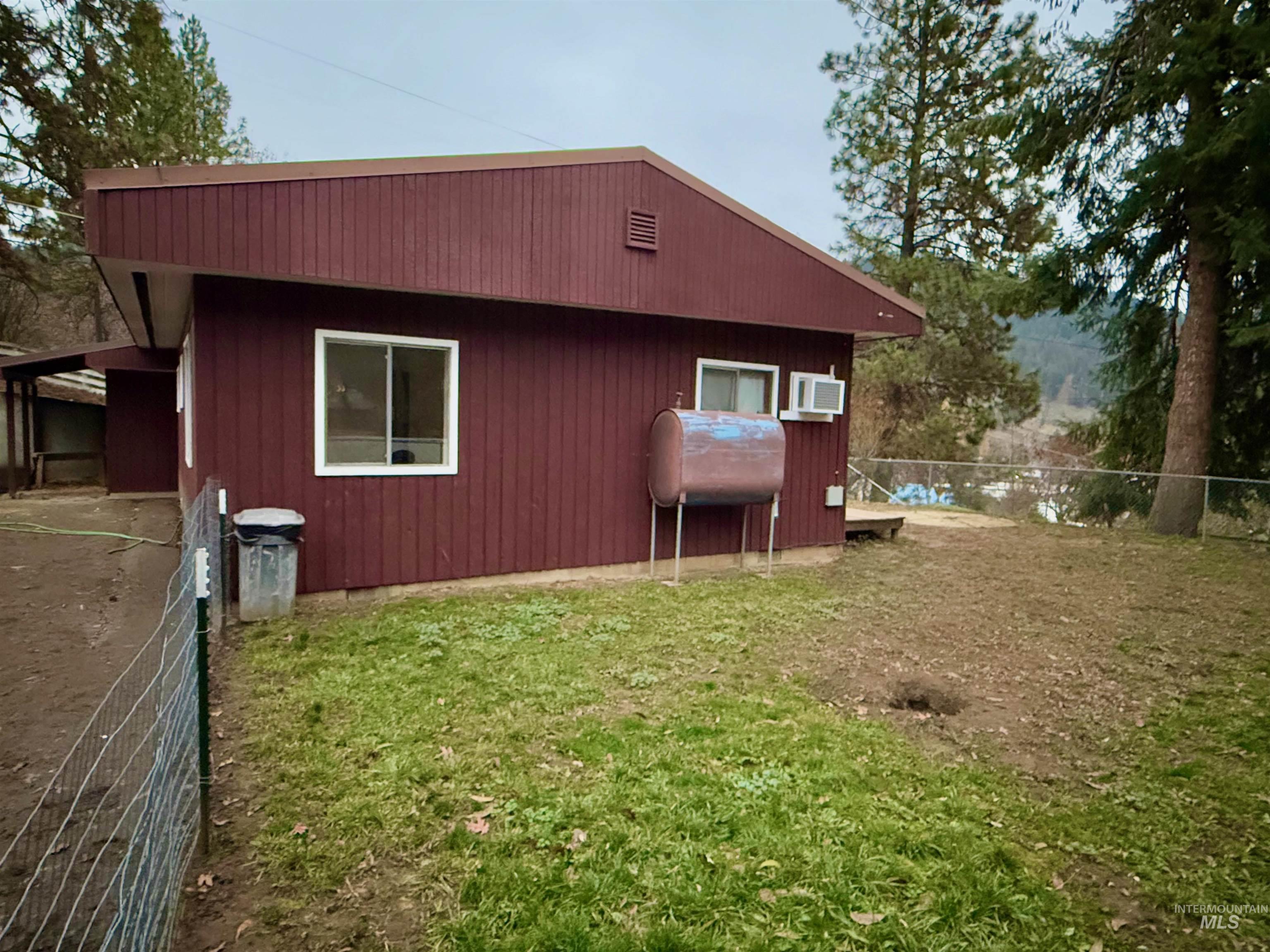 12212 Indio Ave, Orofino, Idaho 83544, 2 Bedrooms, 1 Bathroom, Residential For Sale, Price $234,900,MLS 98930693