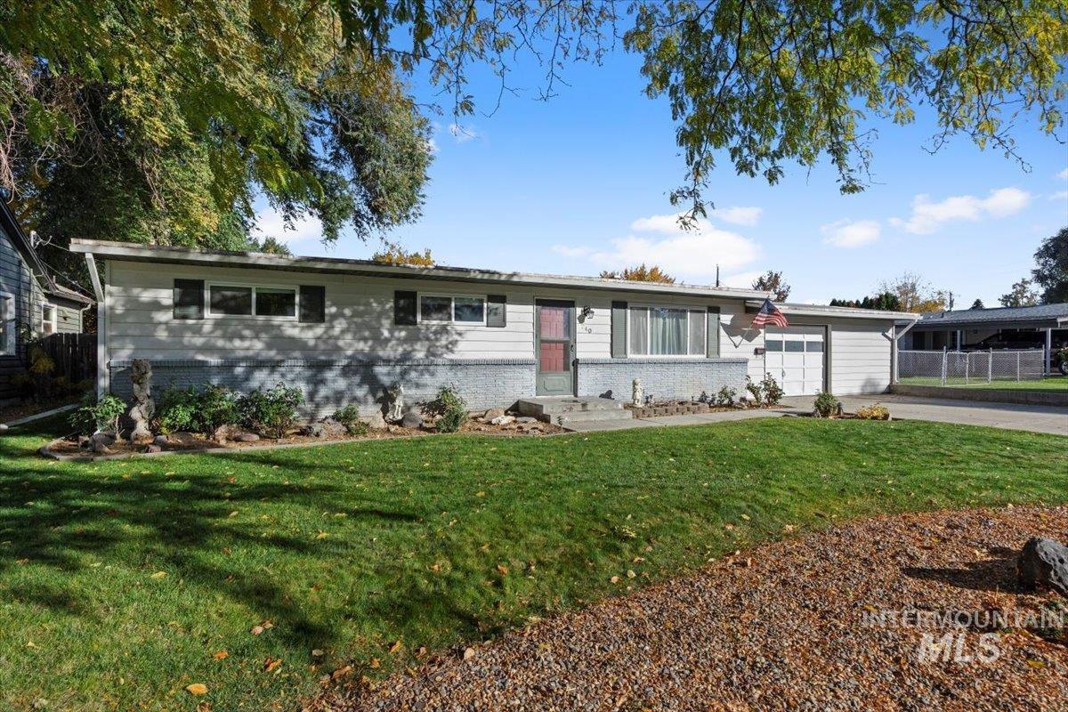 240 Owyhee Ave, Nampa, Idaho 83651, 4 Bedrooms, 3 Bathrooms, Residential For Sale, Price $397,500,MLS 98930699