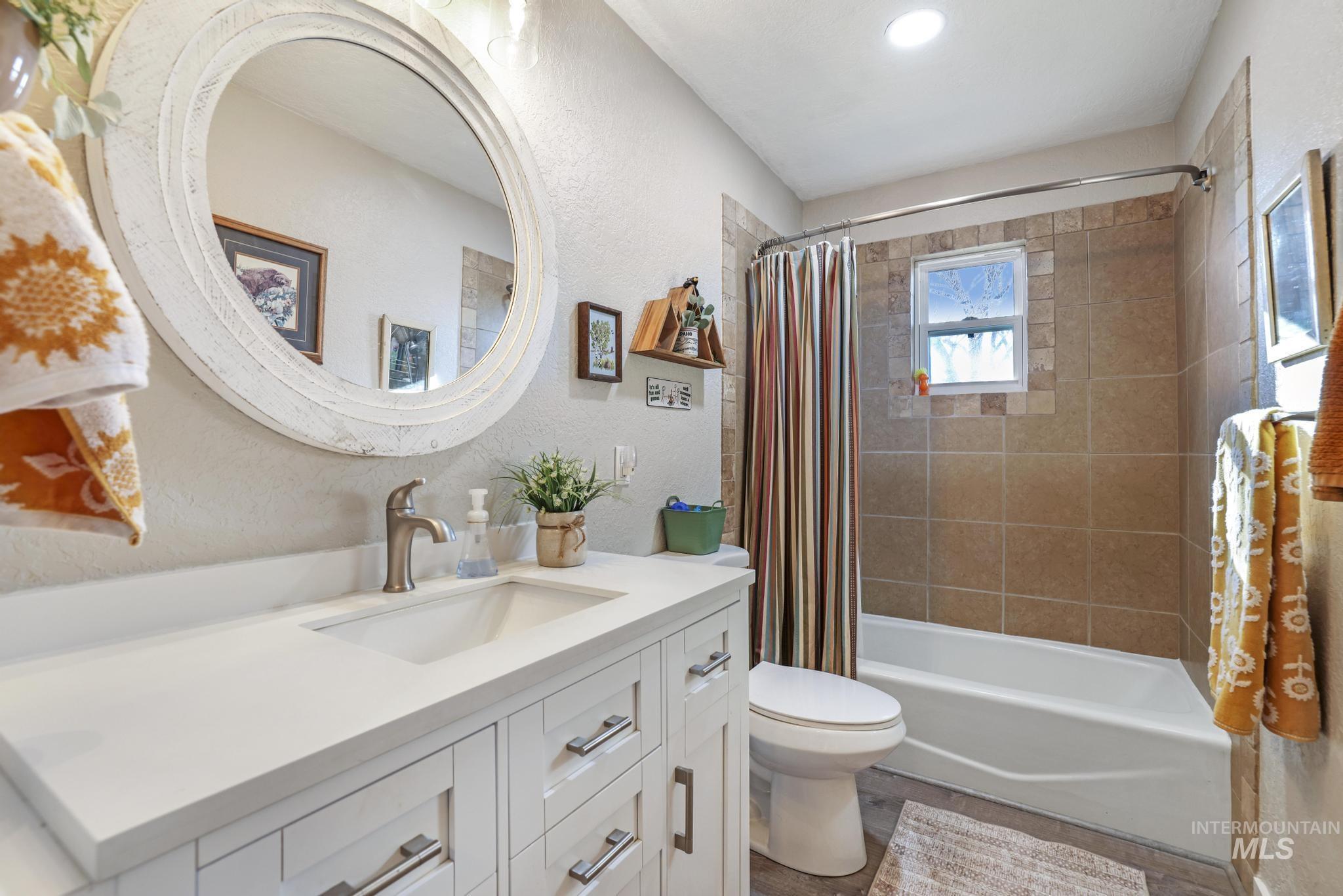 2220 E. 3762 N., Filer, Idaho 83328, 4 Bedrooms, 2.5 Bathrooms, Residential For Sale, Price $689,999, 98930778