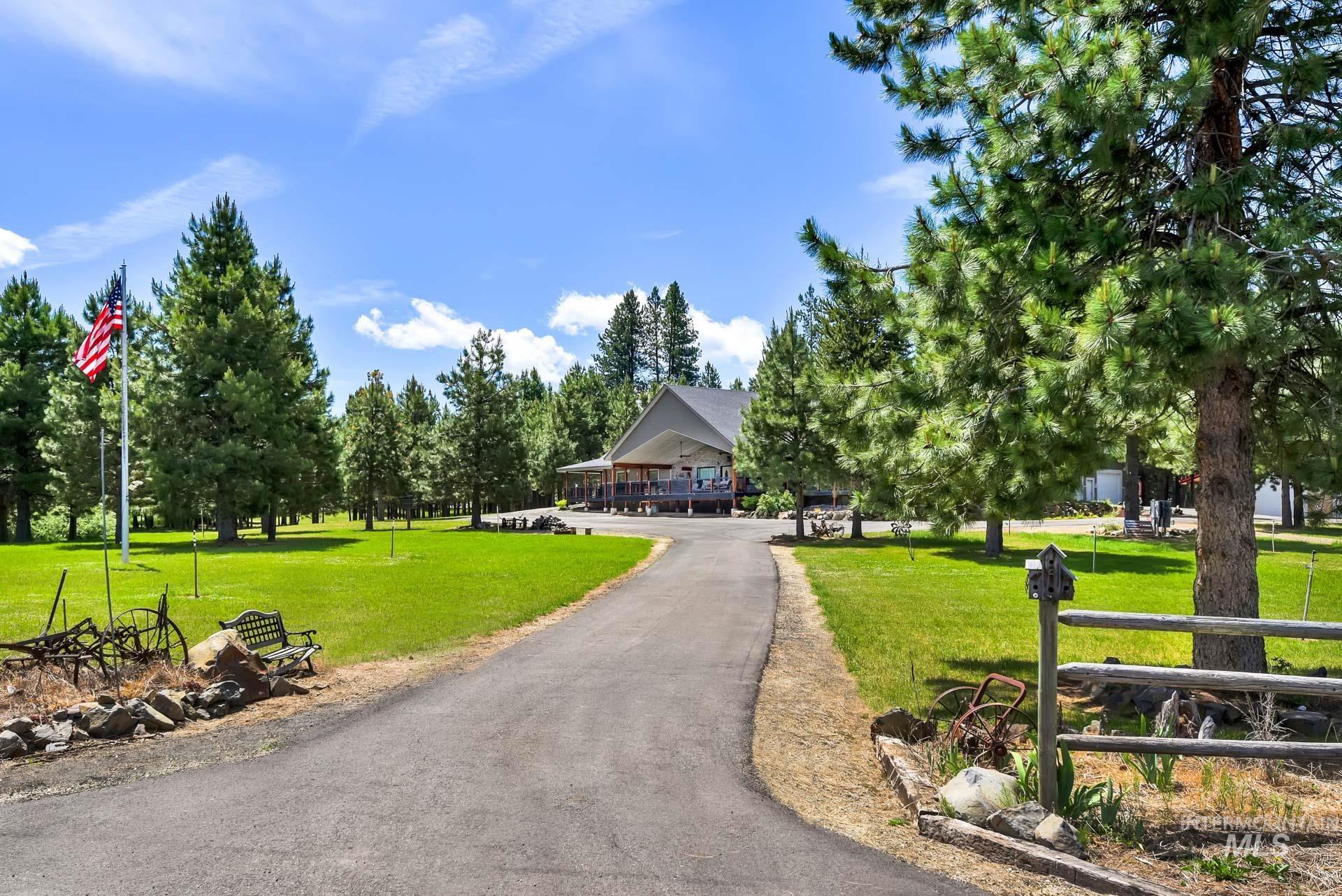Entrance to property - paved driveway access