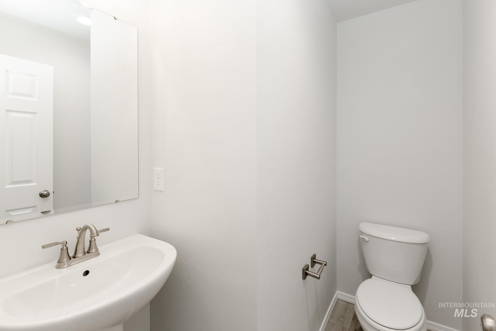 672 S Jayo Ct, Emmett, Idaho 83617, 4 Bedrooms, 2.5 Bathrooms, Residential For Sale, Price $444,990, 98930866