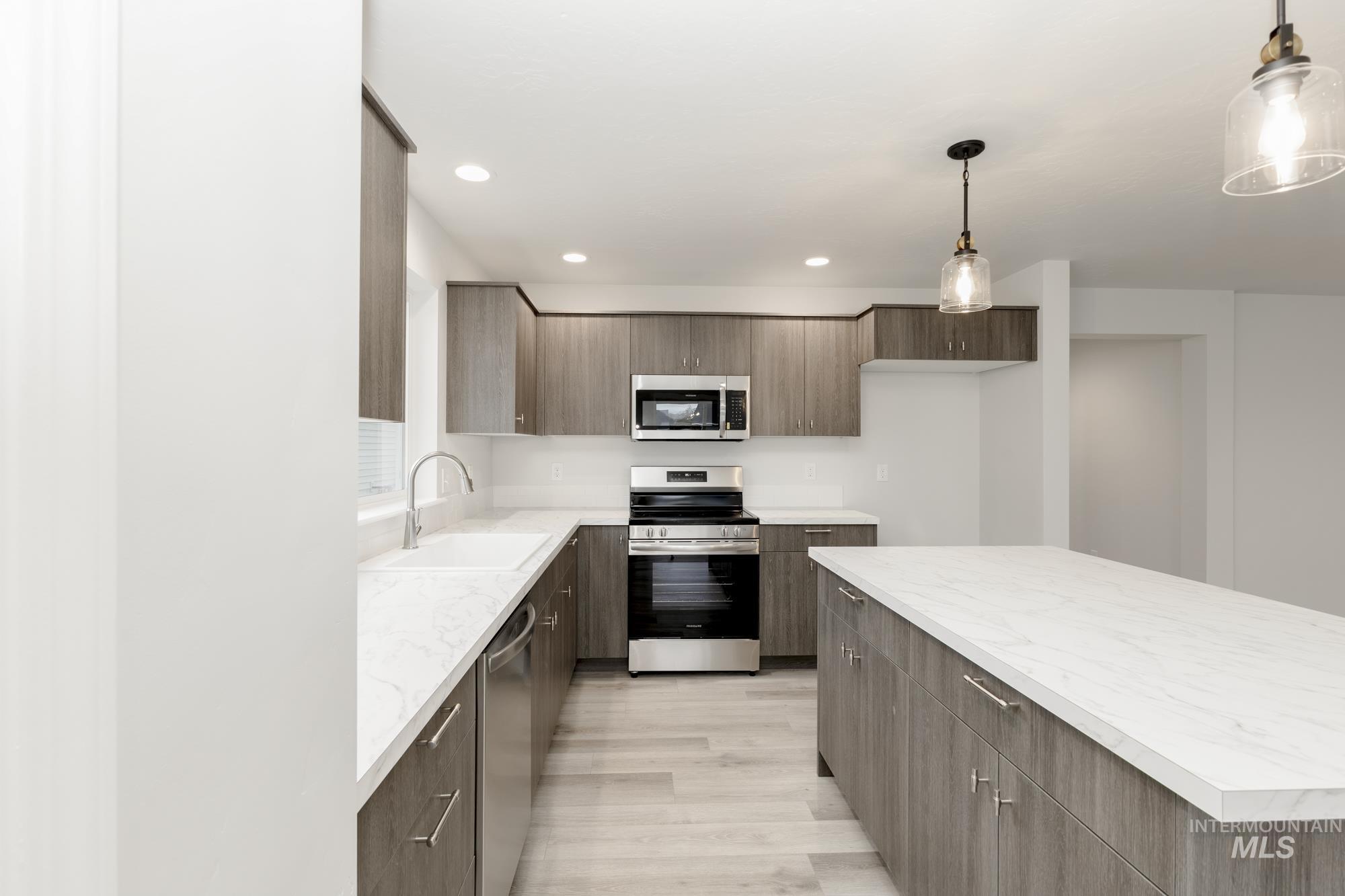 672 S Jayo Ct, Emmett, Idaho 83617, 4 Bedrooms, 2.5 Bathrooms, Residential For Sale, Price $444,990, 98930866