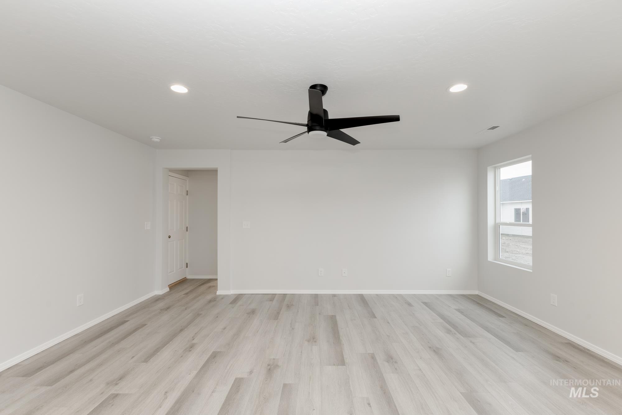 672 S Jayo Ct, Emmett, Idaho 83617, 4 Bedrooms, 2.5 Bathrooms, Residential For Sale, Price $444,990, 98930866