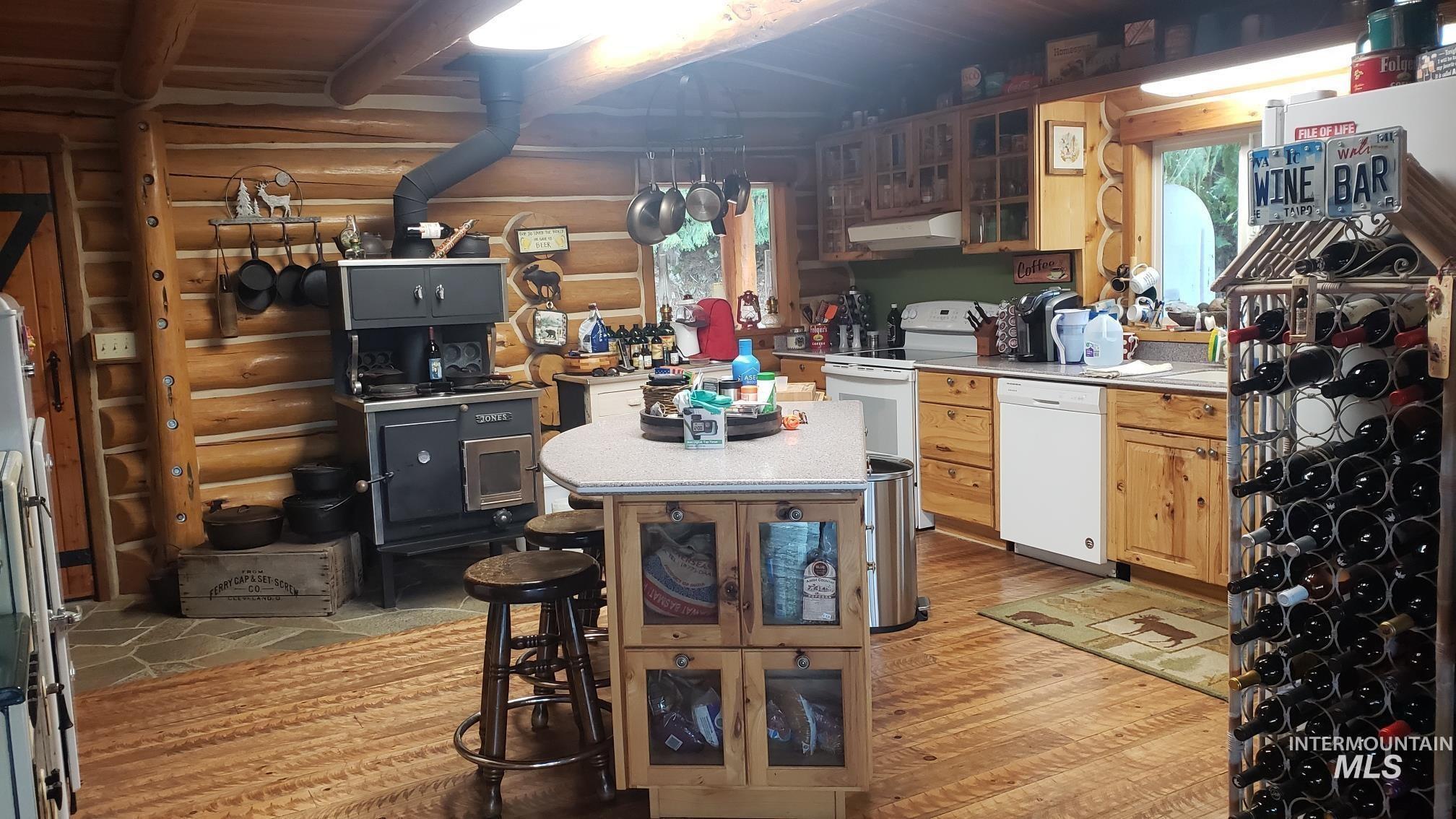 112 Three Forks Road, Kamiah, Idaho 83536, 3 Bedrooms, 3 Bathrooms, Residential For Sale, Price $995,000, 98931001