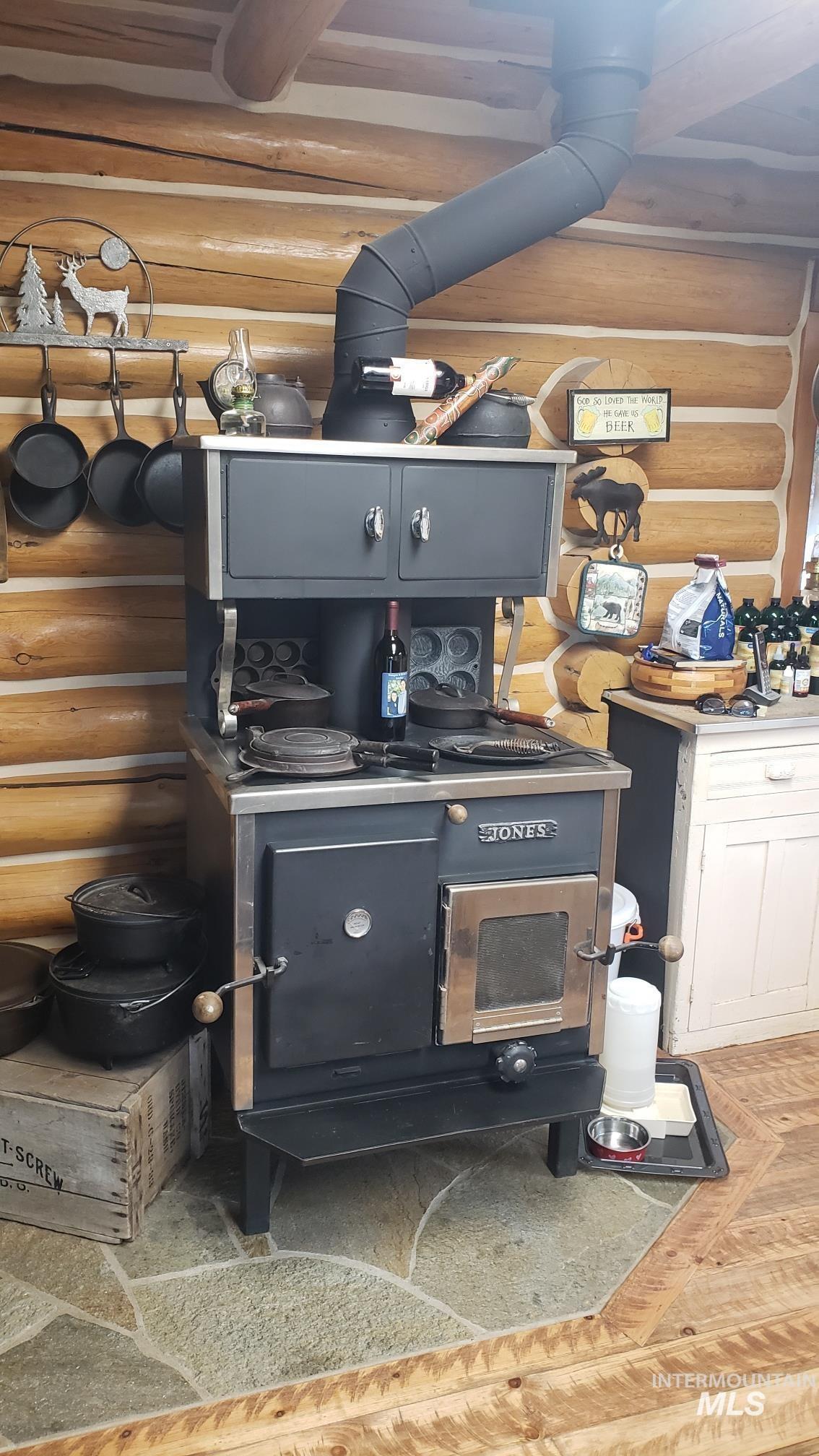 112 Three Forks Road, Kamiah, Idaho 83536, 3 Bedrooms, 3 Bathrooms, Residential For Sale, Price $995,000, 98931001