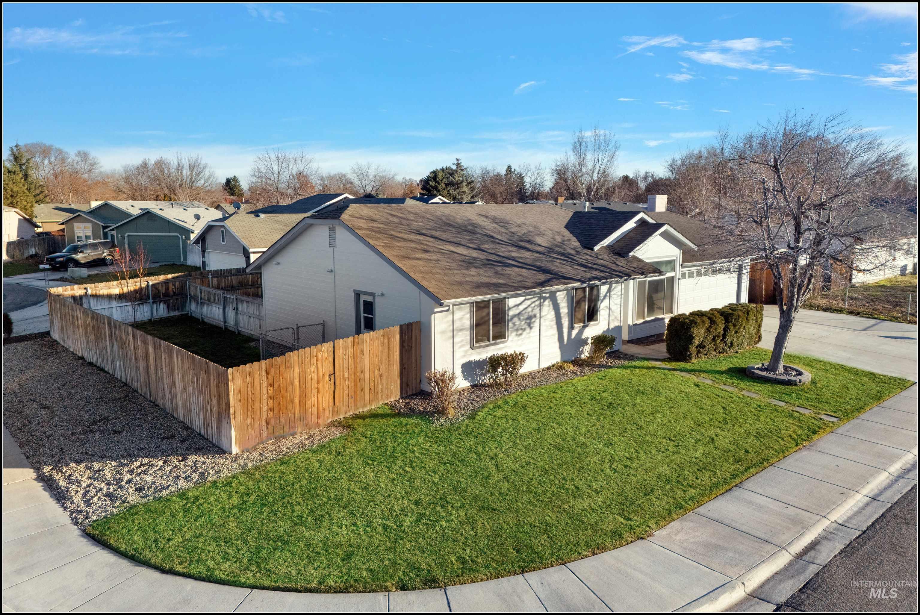 2080 NW 11th Ave, Meridian, Idaho 83646-3608, 3 Bedrooms, 2 Bathrooms, Residential For Sale, Price $399,900,MLS 98931097