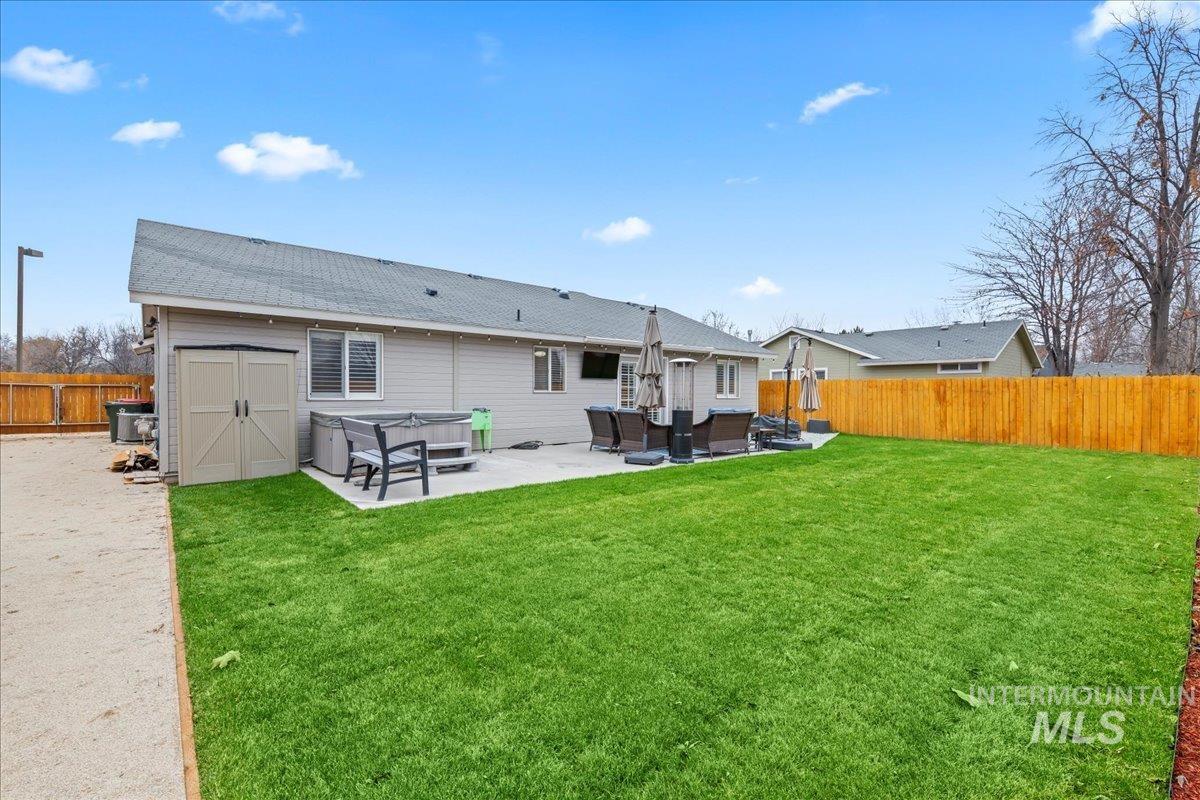 1020 N Crestley Ave, Meridian, Idaho 83642, 3 Bedrooms, 2 Bathrooms, Residential For Sale, Price $419,900,MLS 98931234