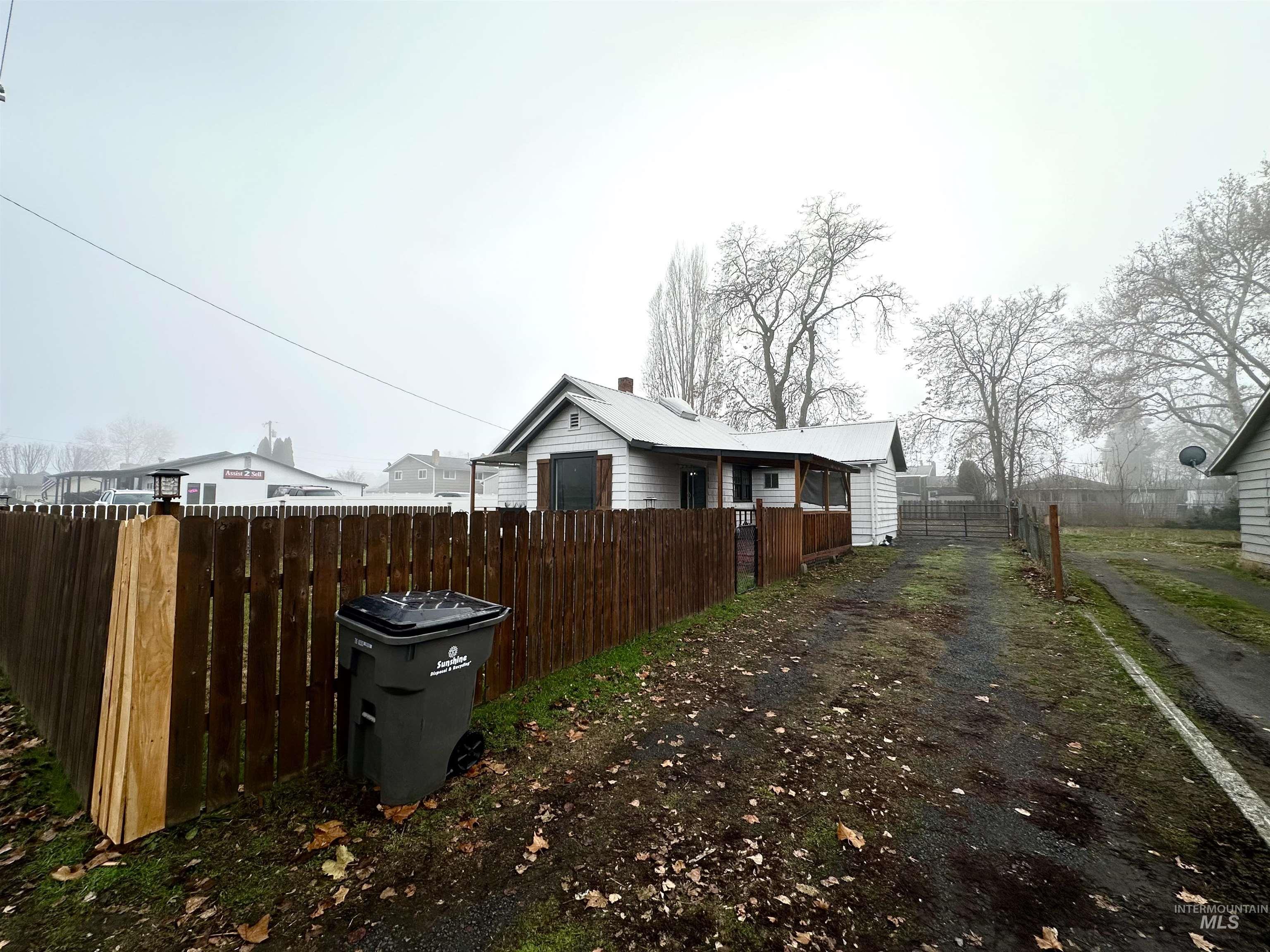 520 Bryden Ave, Lewiston, Idaho 83501, 3 Bedrooms, 2 Bathrooms, Residential For Sale, Price $342,000,MLS 98931312