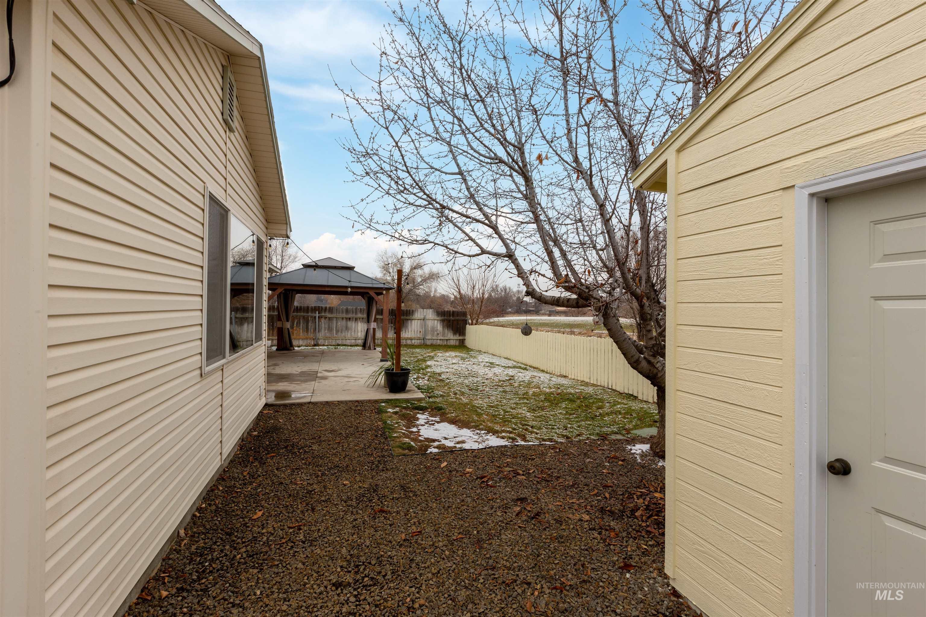 2635 E Spicewood Ave, Nampa, Idaho 83687, 3 Bedrooms, 2 Bathrooms, Residential For Sale, Price $385,000,MLS 98931321