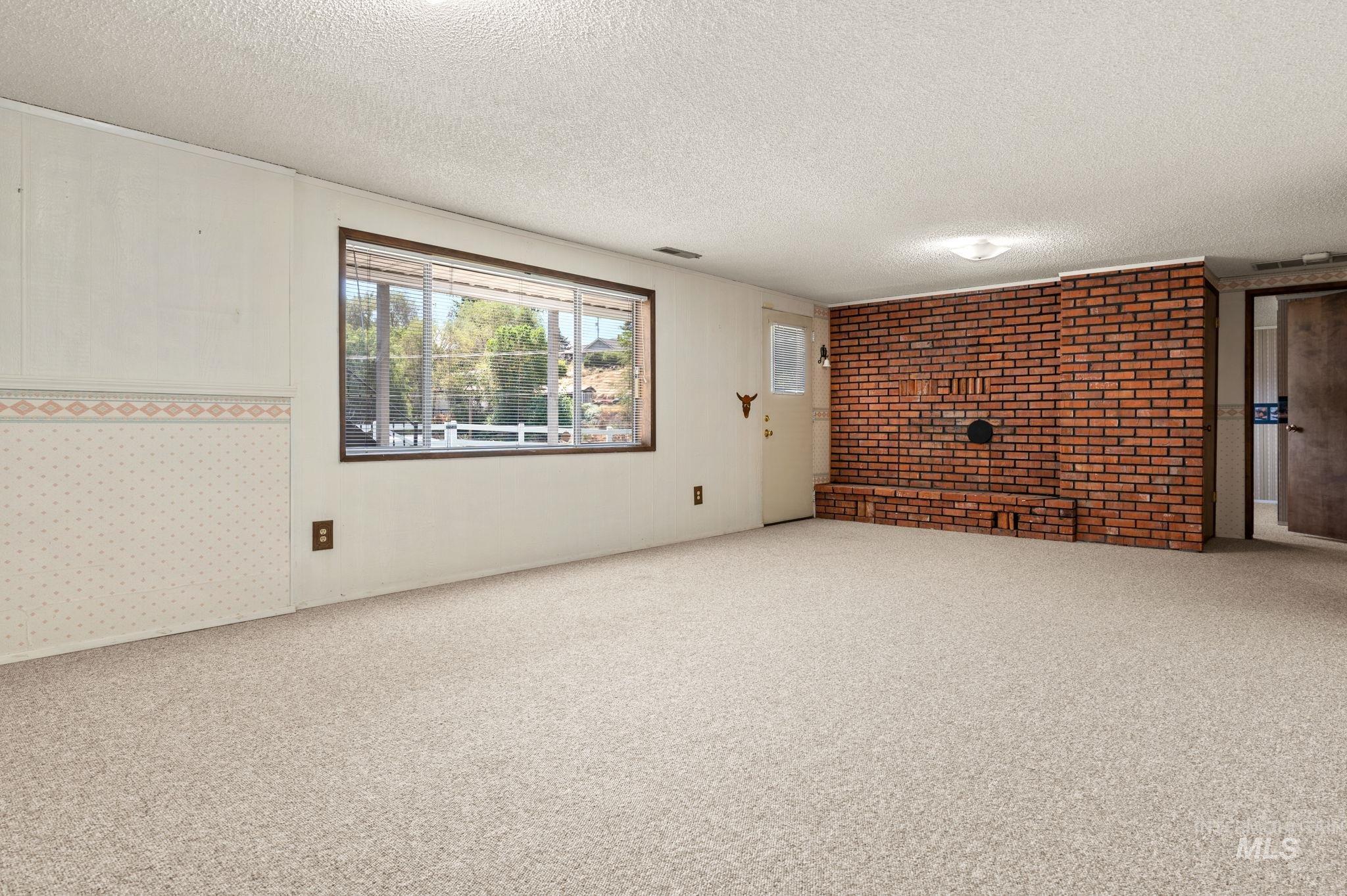 1792 Lambert Drive, Clarkston, Washington 99403, 3 Bedrooms, 2 Bathrooms, Residential For Sale, Price $675,000, 98931565