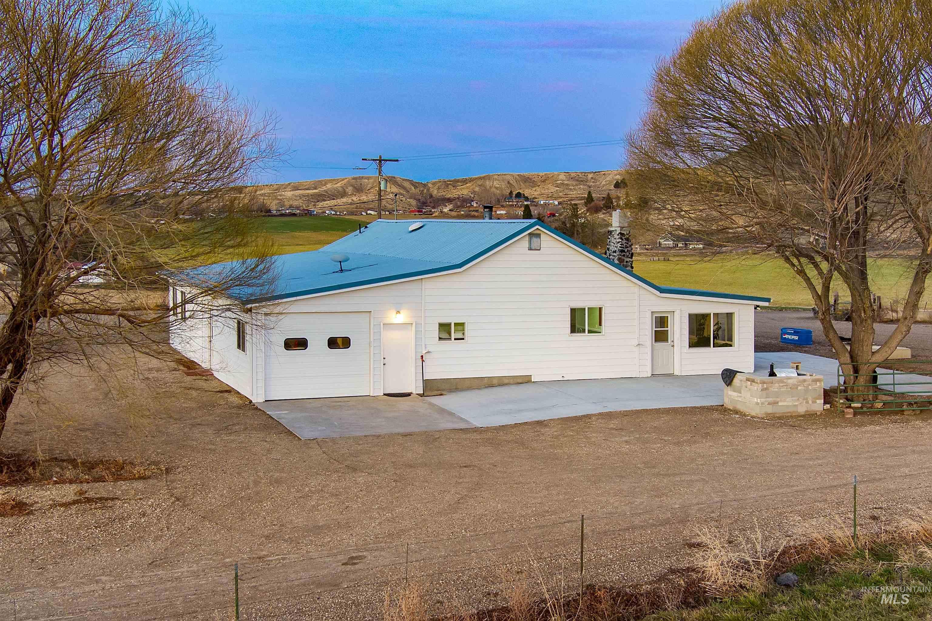 17441 Elbow Lane, Caldwell, Idaho 83607, 3 Bedrooms, 2 Bathrooms, Residential For Sale, Price $597,900,MLS 98931583