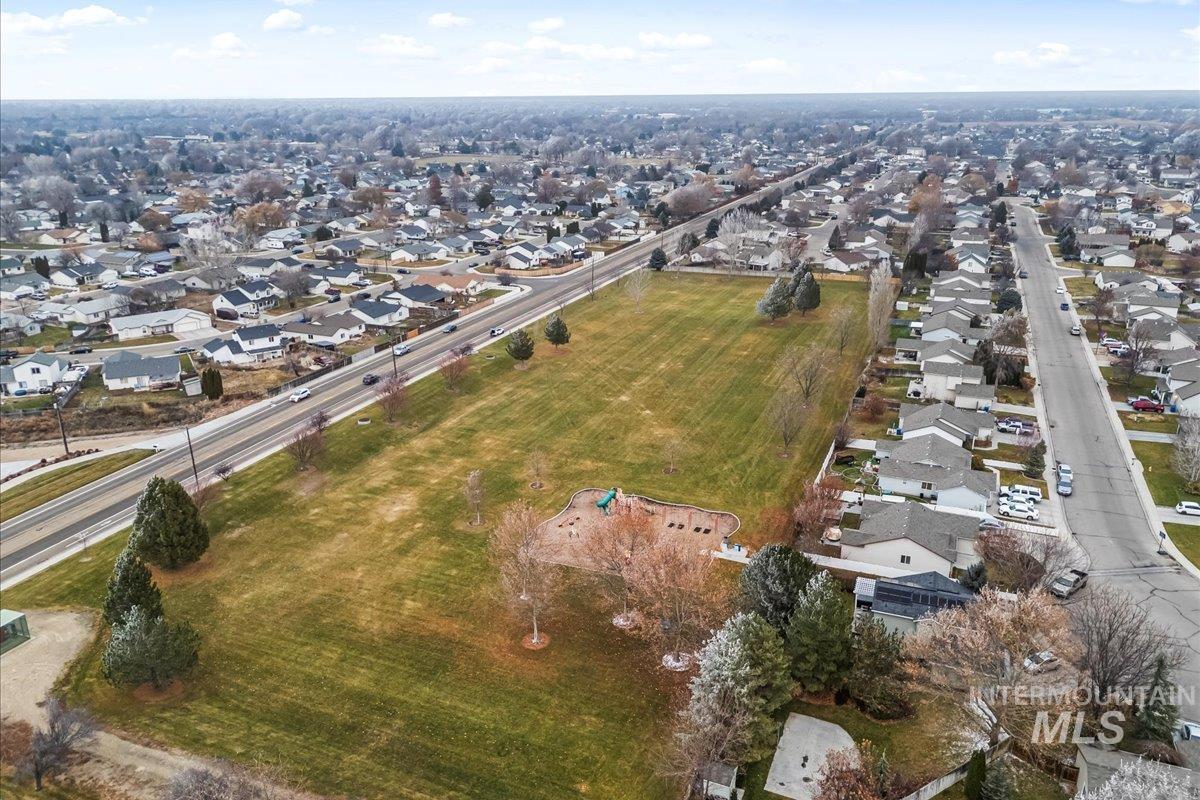 2030 W Cabot Ave, Nampa, Idaho 83686, 3 Bedrooms, 2.5 Bathrooms, Residential For Sale, Price $445,000,MLS 98931596