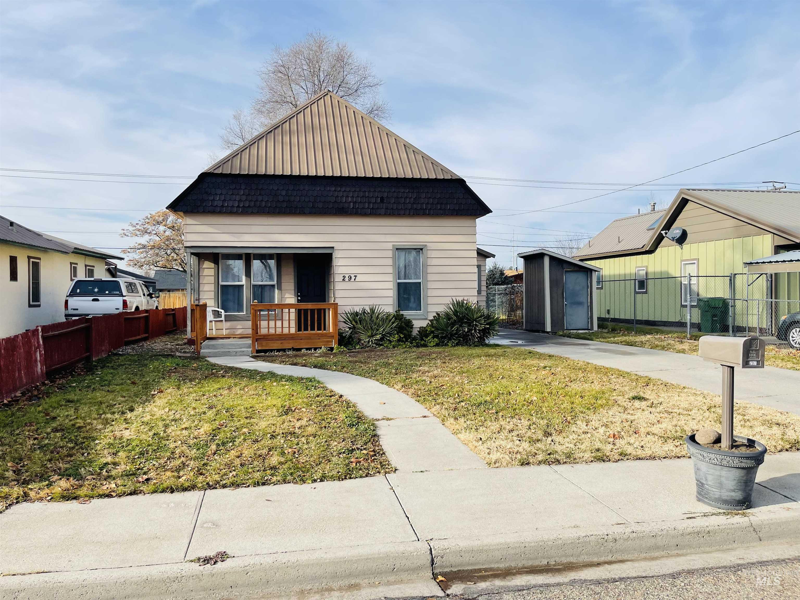 297 NW 8th, Ontario, Oregon 97914, 3 Bedrooms, 1 Bathroom, Residential For Sale, Price $215,000, 98931621