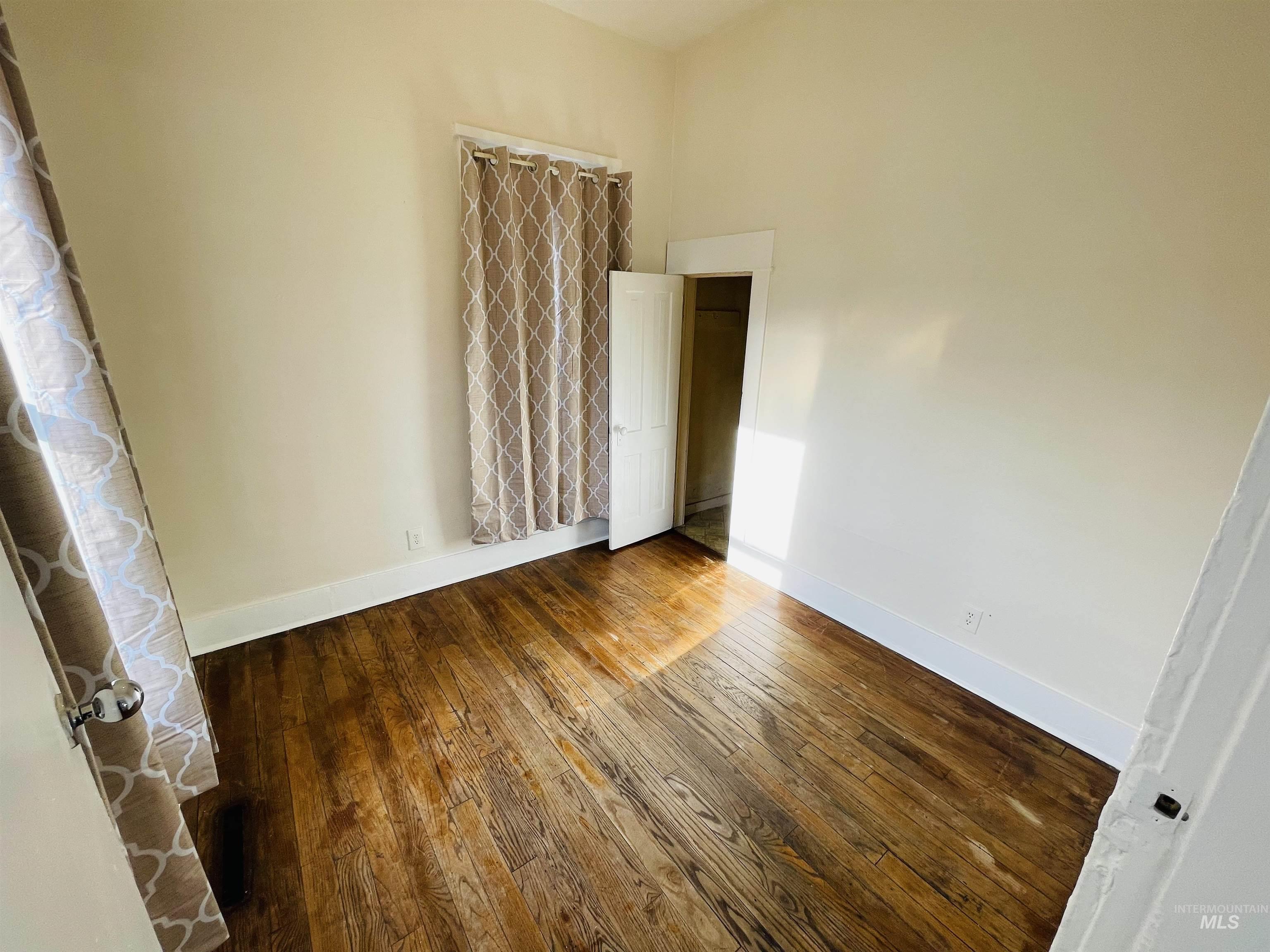 297 NW 8th, Ontario, Oregon 97914, 3 Bedrooms, 1 Bathroom, Residential For Sale, Price $215,000, 98931621