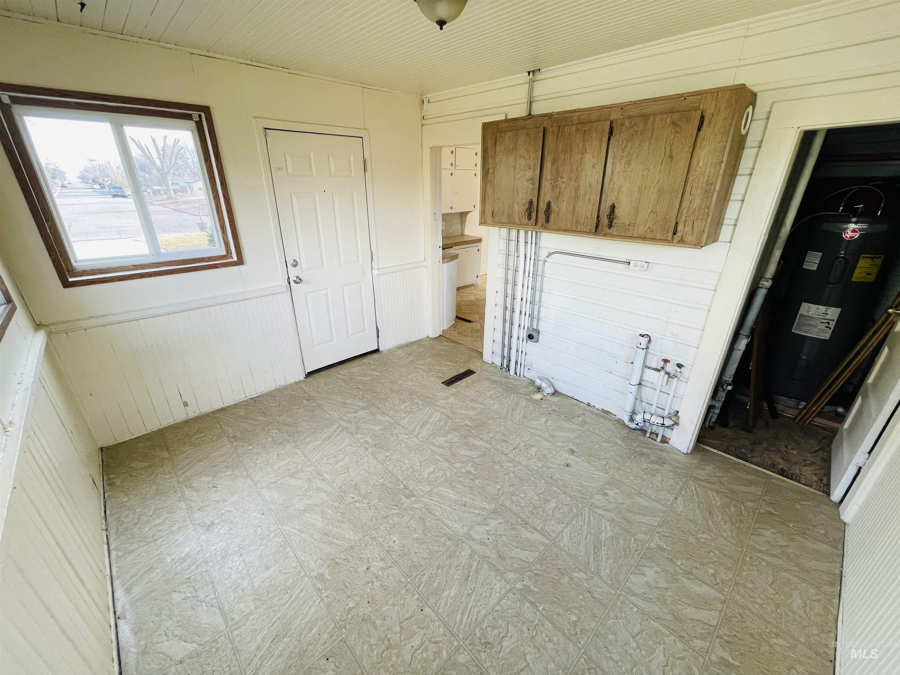 297 NW 8th, Ontario, Oregon 97914, 3 Bedrooms, 1 Bathroom, Residential For Sale, Price $215,000, 98931621