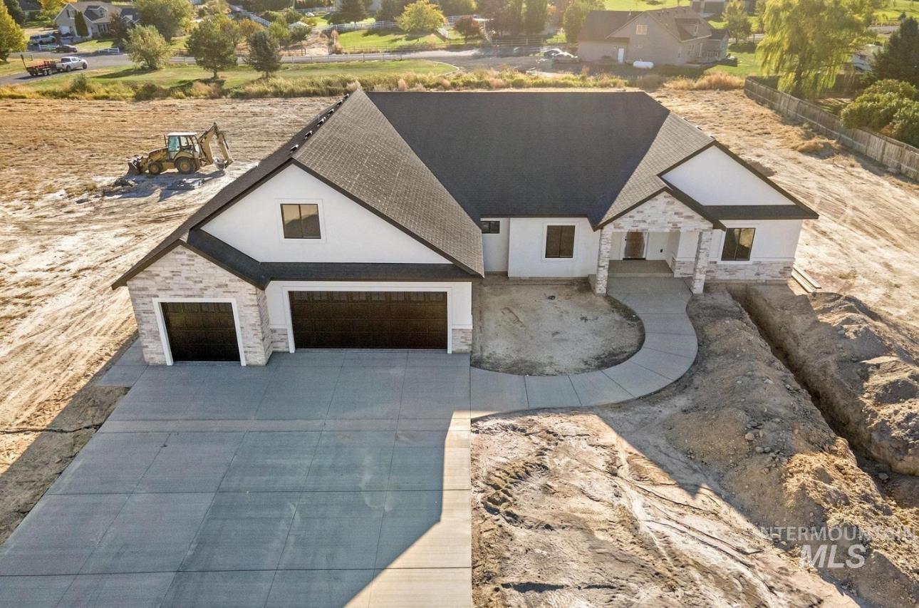 3402 E 4056 N., Kimberly, Idaho 83341, 4 Bedrooms, 2.5 Bathrooms, Residential For Sale, Price $824,000, 98931656