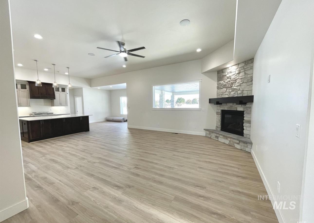 3402 E 4056 N., Kimberly, Idaho 83341, 4 Bedrooms, 2.5 Bathrooms, Residential For Sale, Price $824,000, 98931656