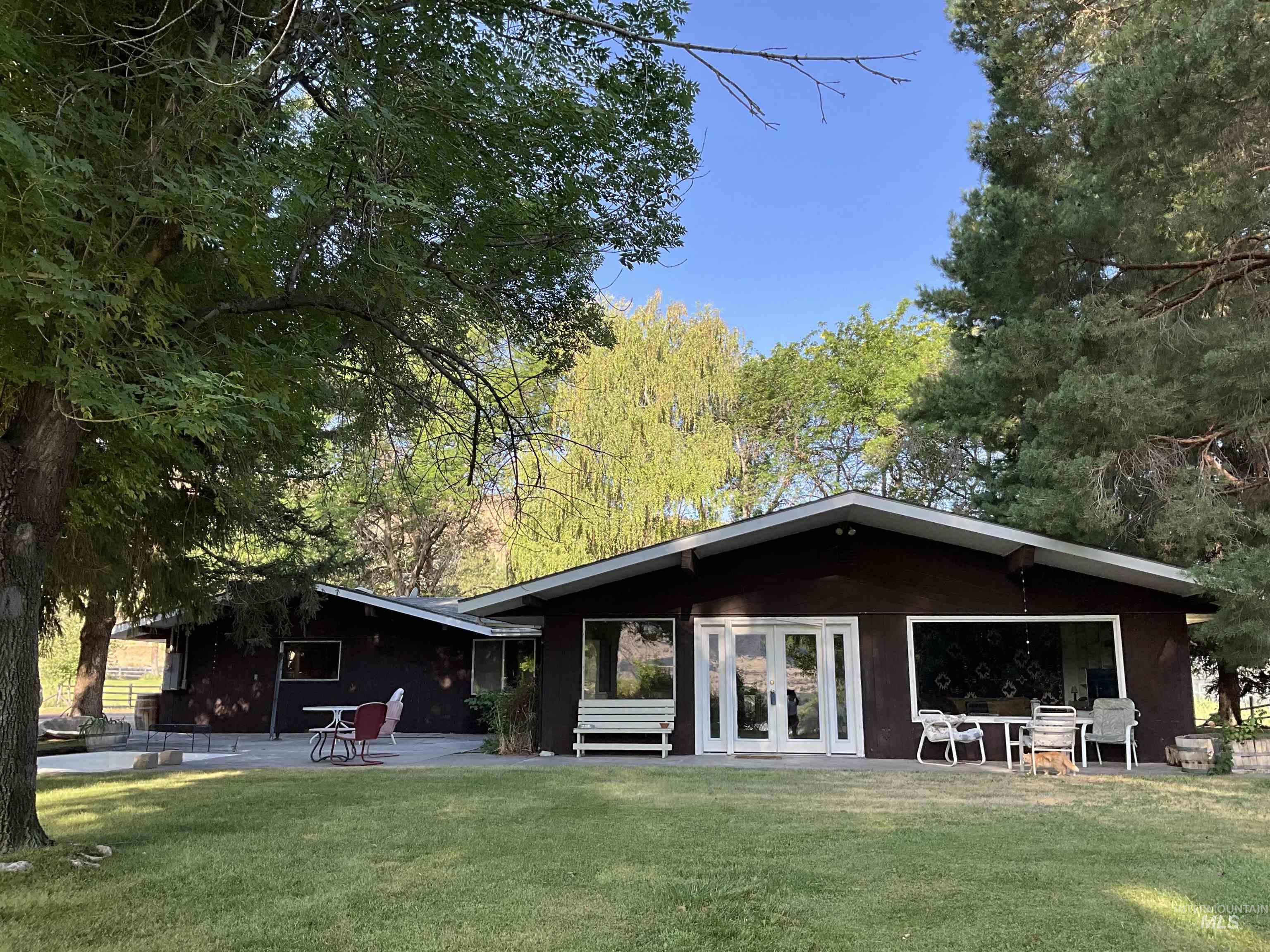 4778 River Road, Buhl, Idaho 83316, 2 Bedrooms, 1 Bathroom, Residential For Sale, Price $1,500,000, 98931714