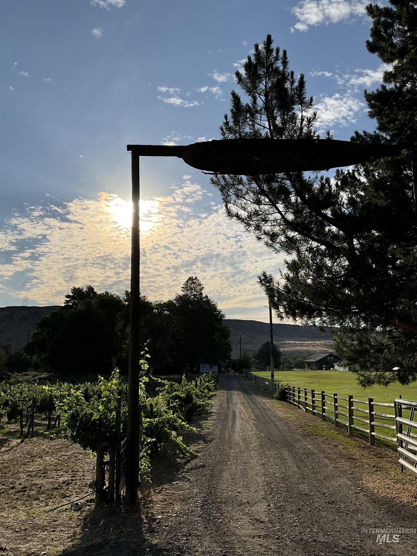 4778 River Road, Buhl, Idaho 83316, 2 Bedrooms, 1 Bathroom, Residential For Sale, Price $1,400,000, 98931714