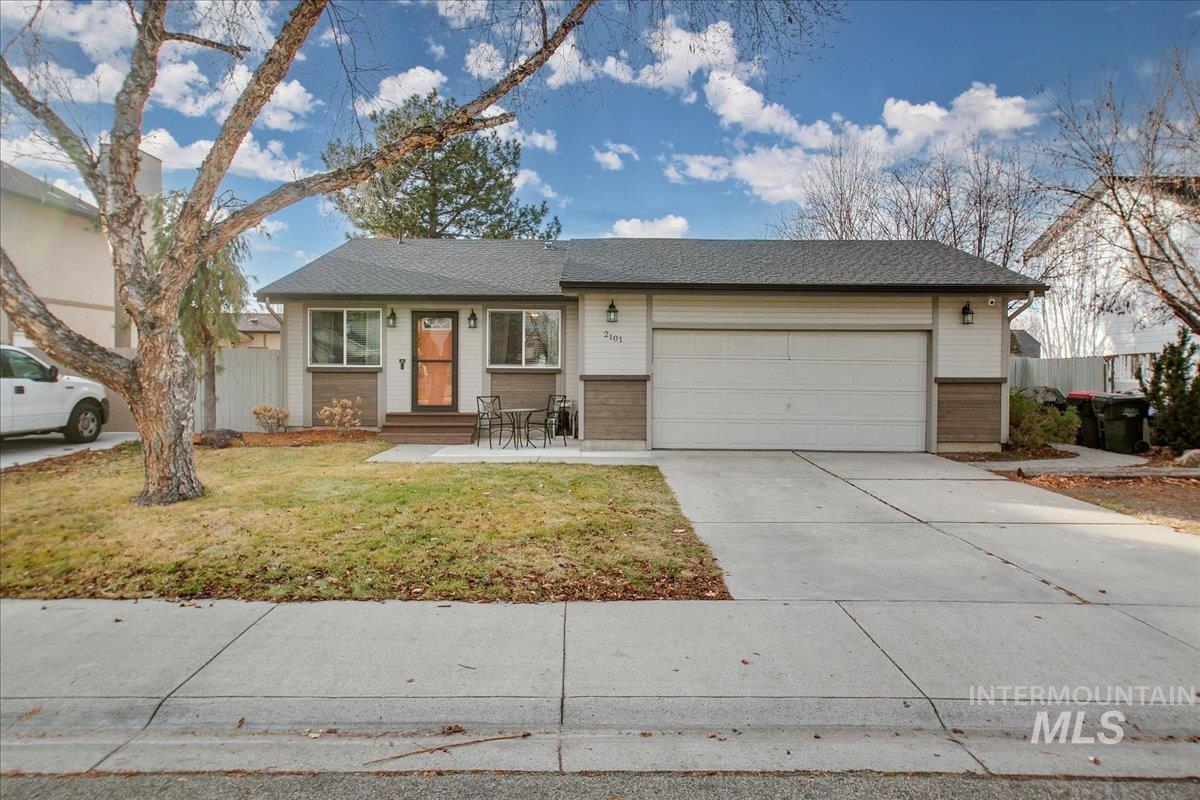 2101 N Lark Pl., Meridian, Idaho 83646, 2 Bedrooms, 1 Bathroom, Residential For Sale, Price $369,900, 98931764