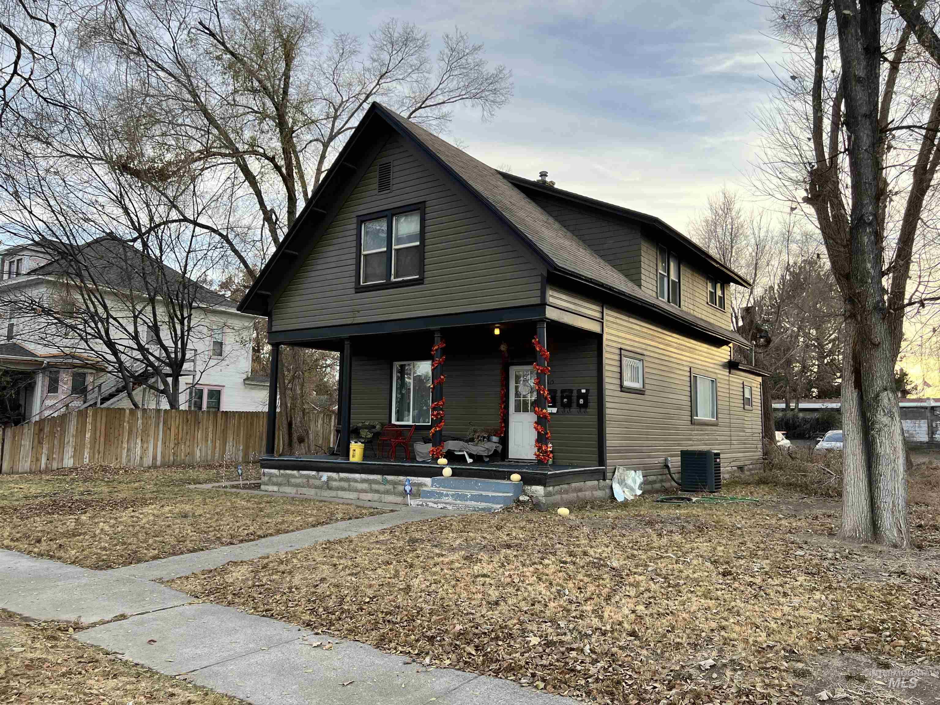 413 & 415 3rd ave N, Twin Falls, Idaho 83301, 2 Bedrooms, 1 Bathroom, Residential Income For Sale, Price $620,000, 98931852