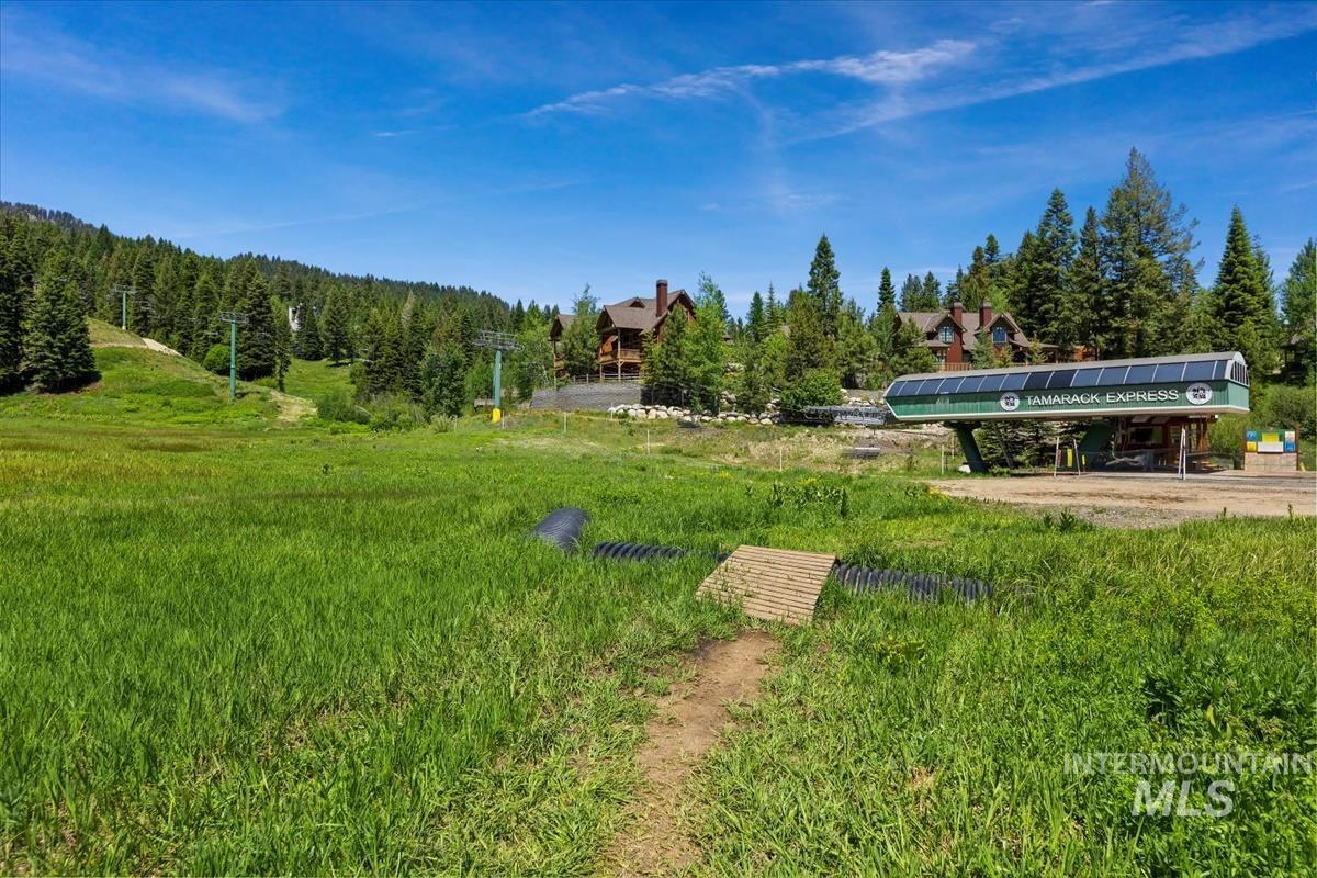 5 Golden Bench Ct, Donnelly, Idaho 83615, 1 Bedroom, 2 Bathrooms, Residential For Sale, Price $770,000,MLS 98931900