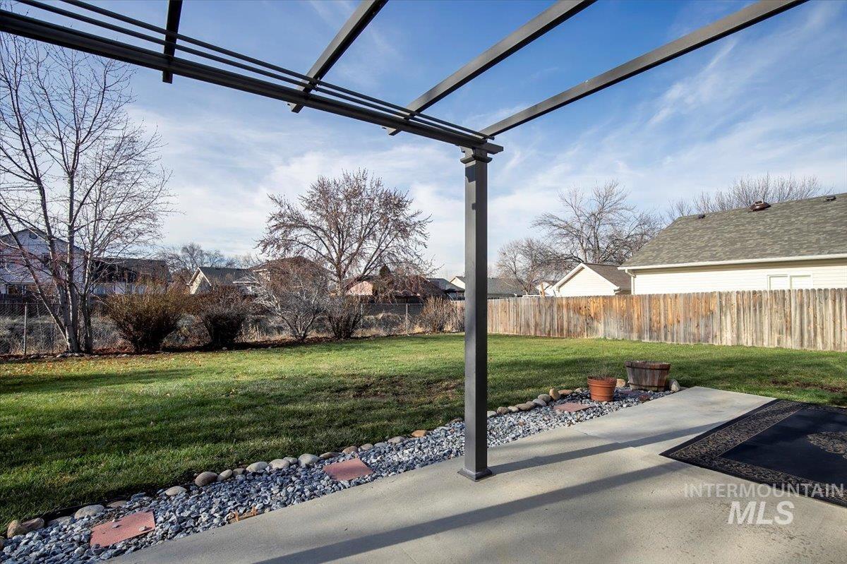 1725 S Labrador Place, Meridian, Idaho 83642, 4 Bedrooms, 2.5 Bathrooms, Residential For Sale, Price $495,000,MLS 98931917