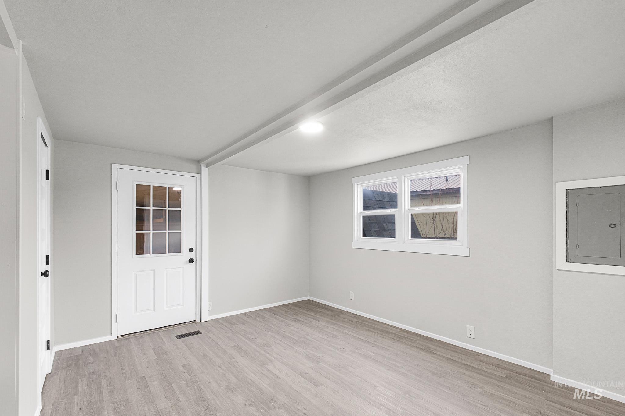 69 S Rose Circle, Meridian, Idaho 83642, 3 Bedrooms, 2 Bathrooms, Residential For Sale, Price $289,900, 98932037