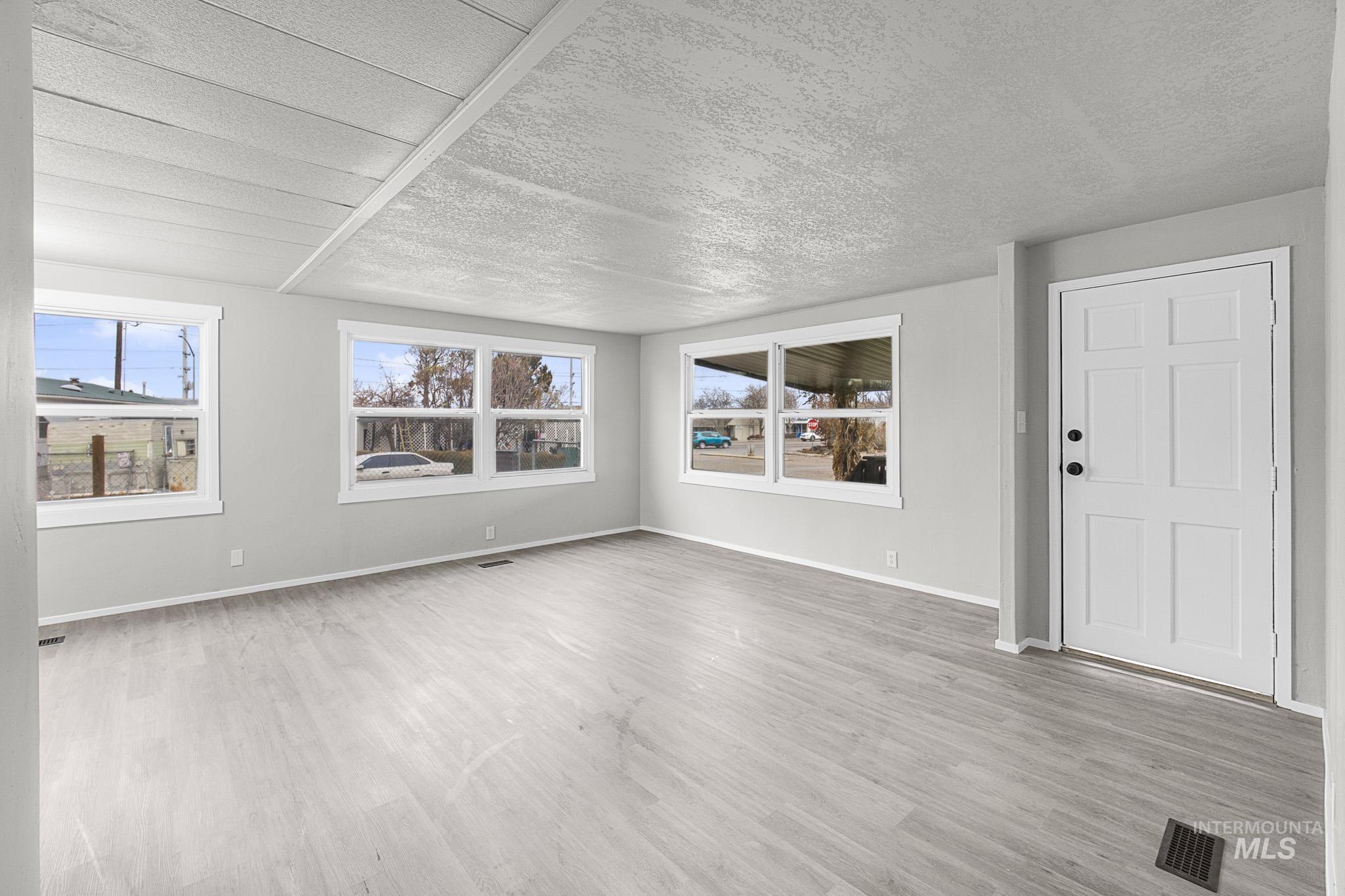 69 S Rose Circle, Meridian, Idaho 83642, 3 Bedrooms, 2 Bathrooms, Residential For Sale, Price $289,900, 98932037