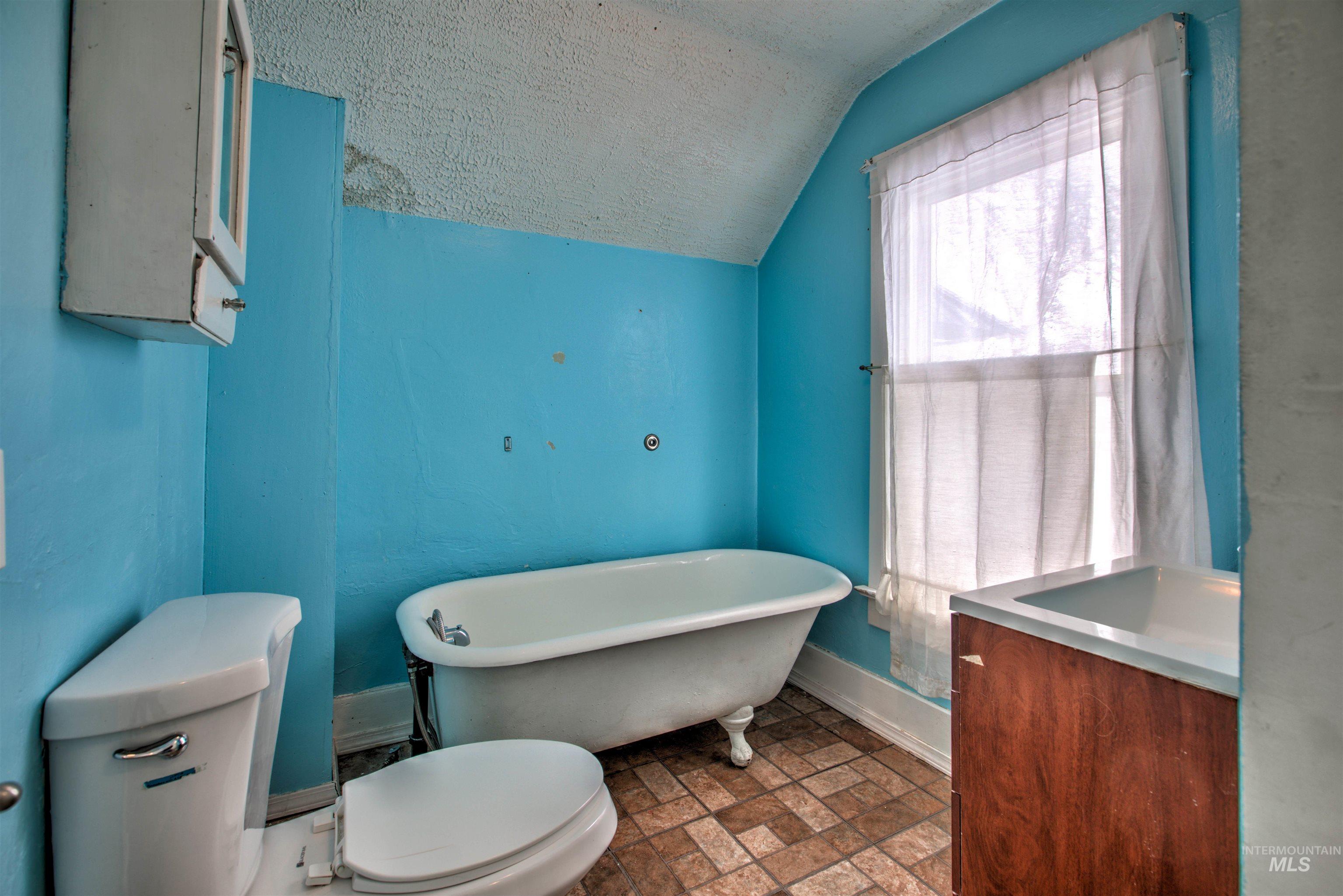 601 1st Ave East, Jerome, Idaho 83338, 3 Bedrooms, 1.5 Bathrooms, Residential For Sale, Price $300,000, 98932060