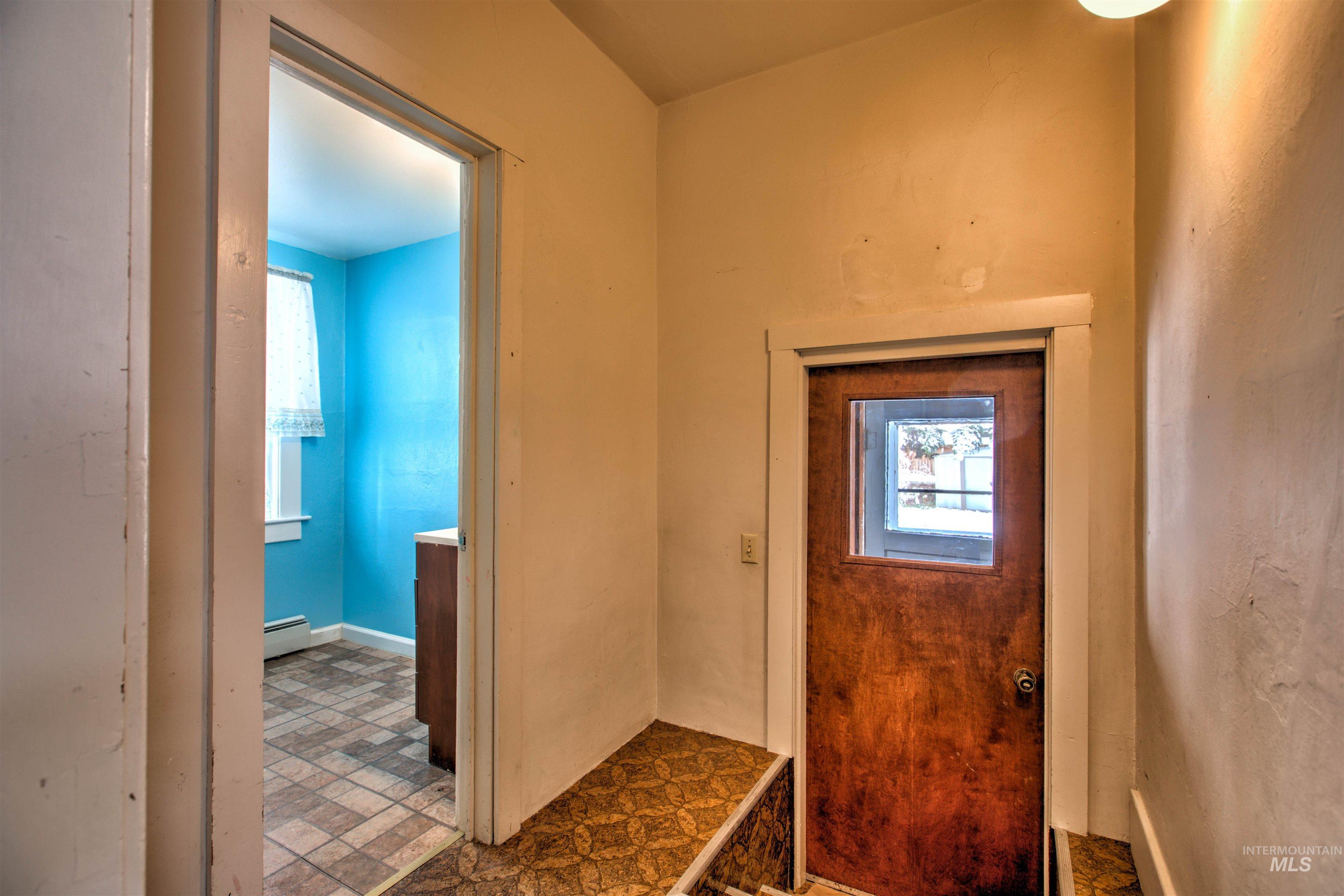 601 1st Ave East, Jerome, Idaho 83338, 3 Bedrooms, 1.5 Bathrooms, Residential For Sale, Price $300,000, 98932060