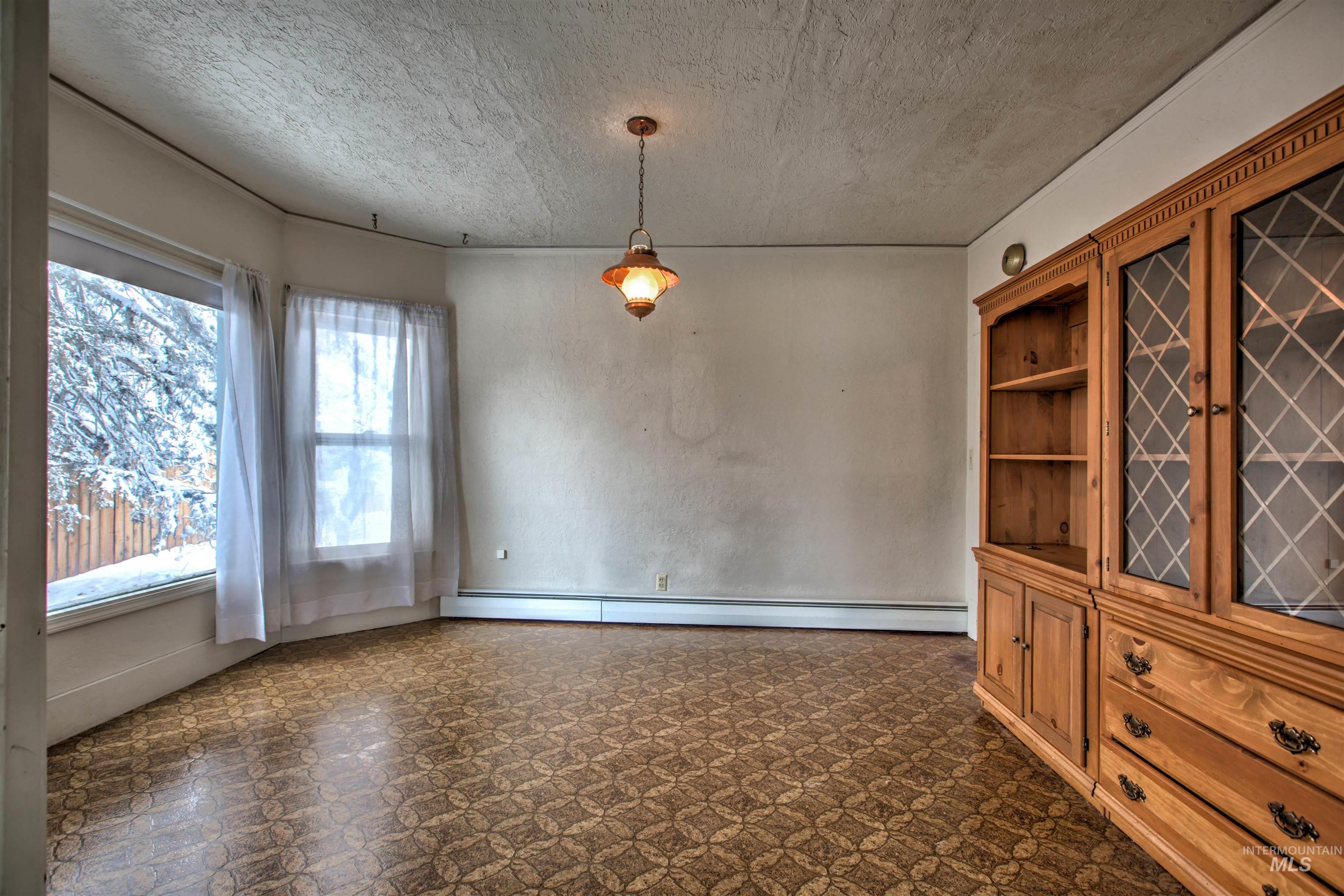601 1st Ave East, Jerome, Idaho 83338, 3 Bedrooms, 1.5 Bathrooms, Residential For Sale, Price $300,000, 98932060
