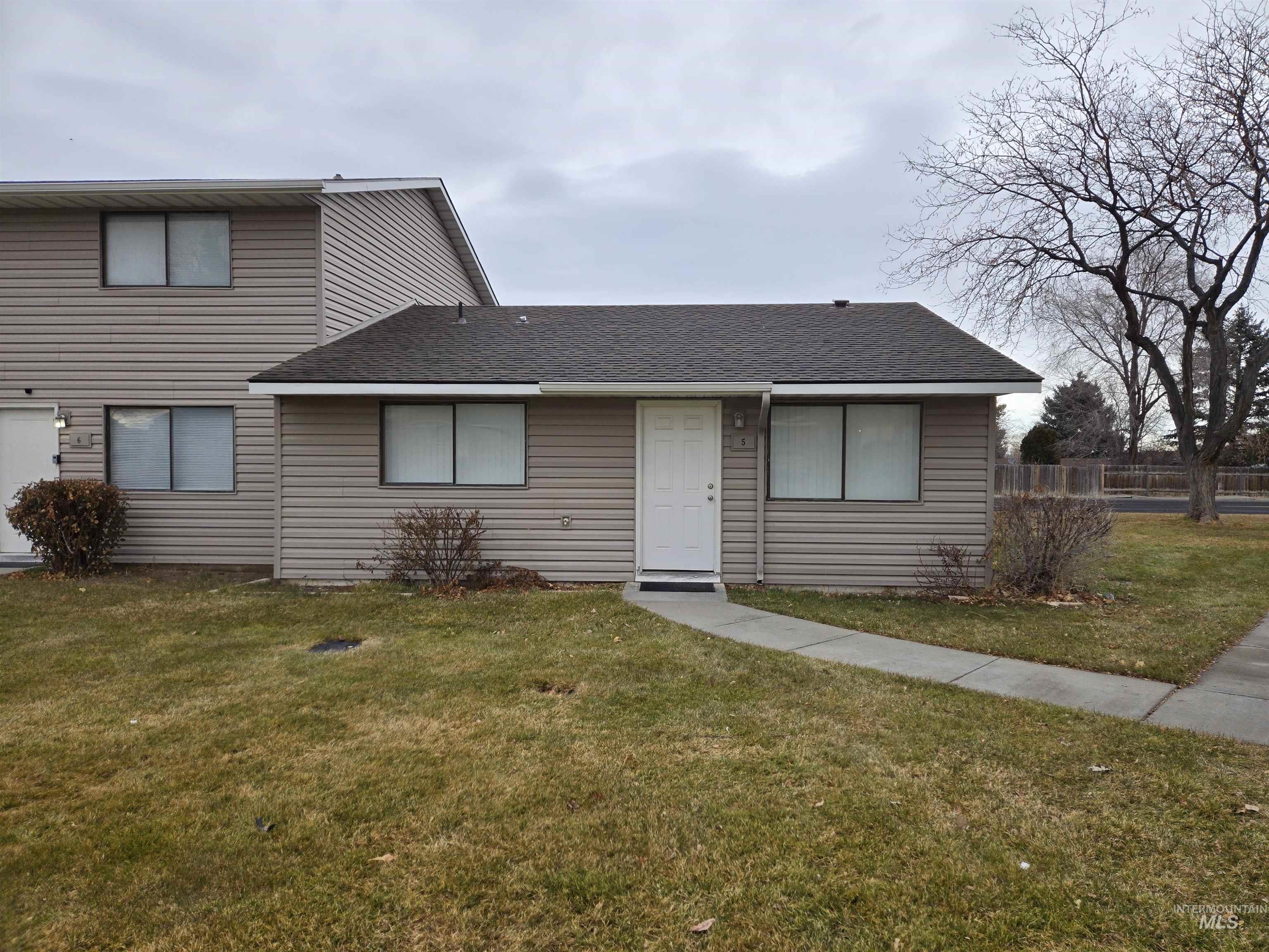 259 W Pheasant Rd #5, Twin Falls, Idaho 83301, 2 Bedrooms, 1 Bathroom, Residential For Sale, Price $199,900, 98932195